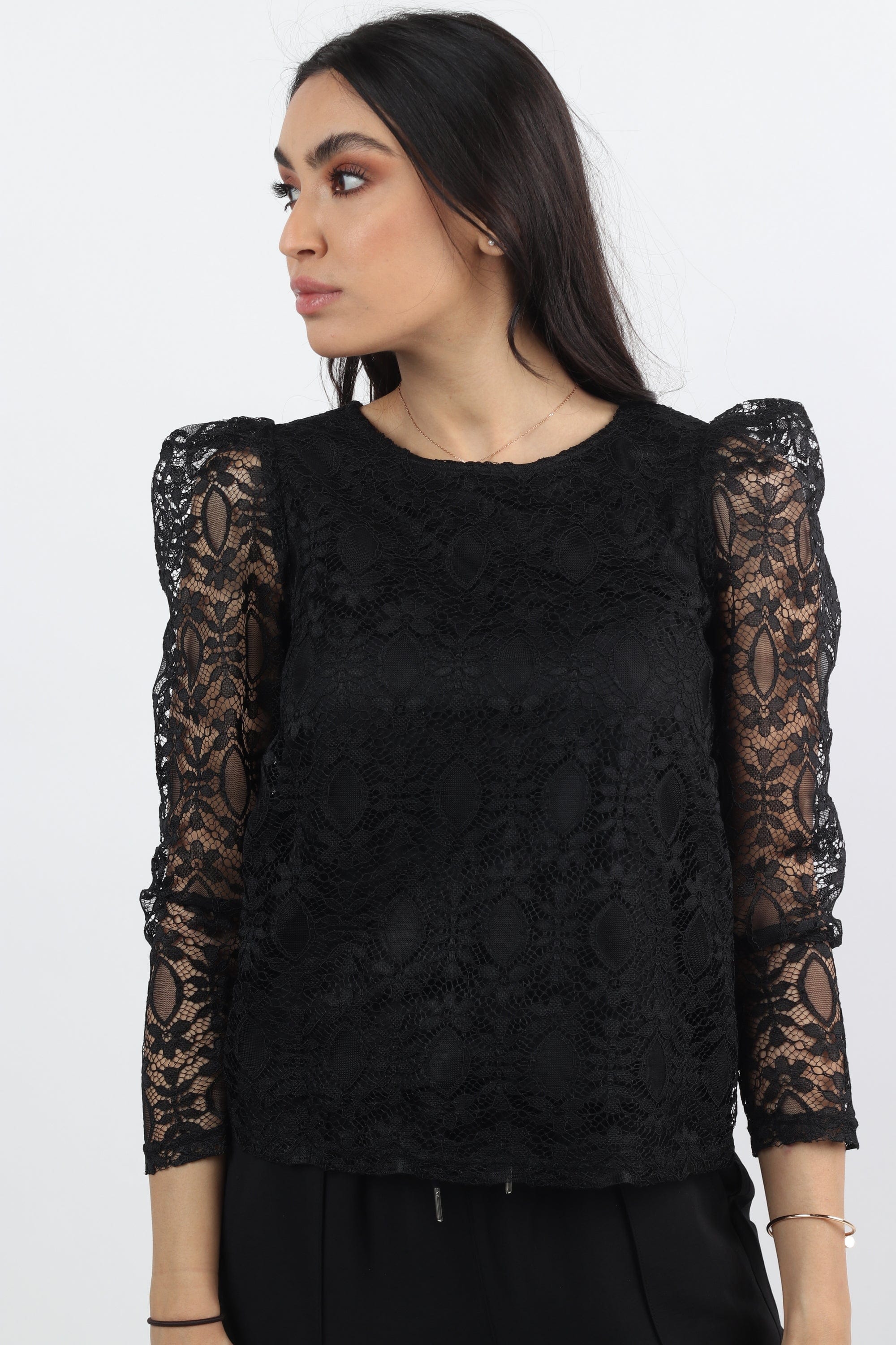 نتشي بلوزة دانتيل مبنطة كم شفاف طويل نسائي