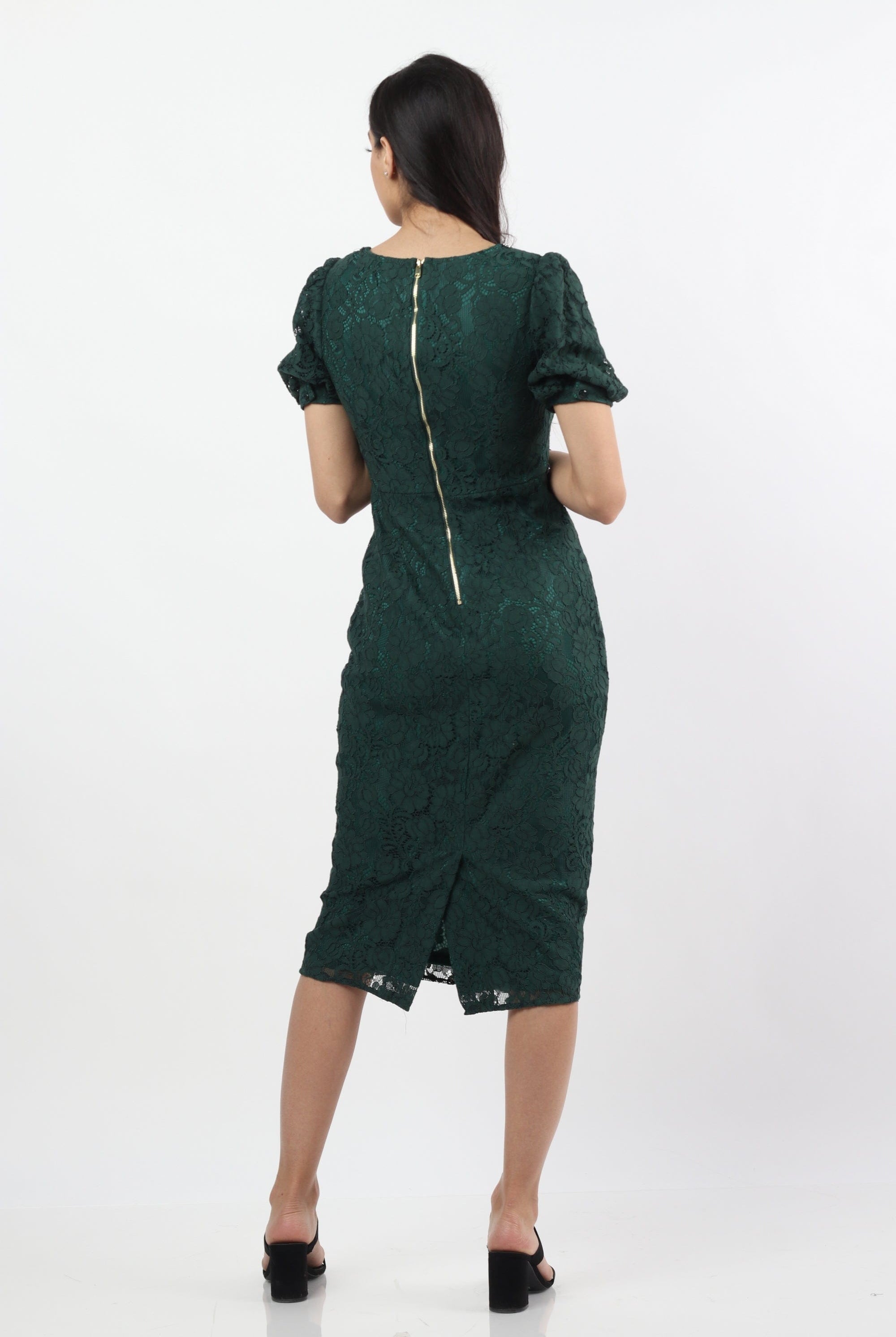 نتشي فستان ميدي بياقة مربعة بكم قصير