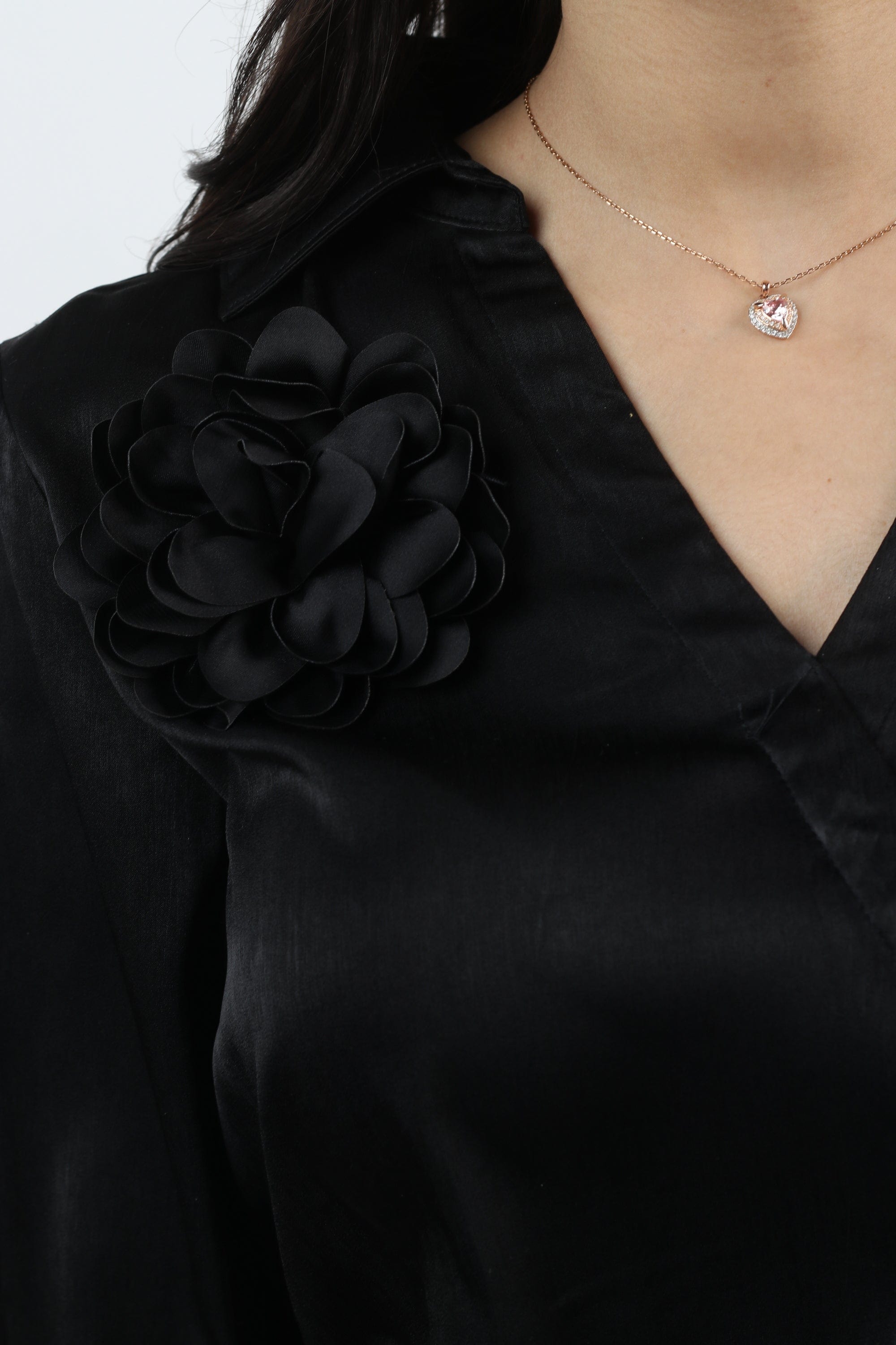 نتشي بلوزة سبعة مفتوحة كم طويل مع وردة نسائي