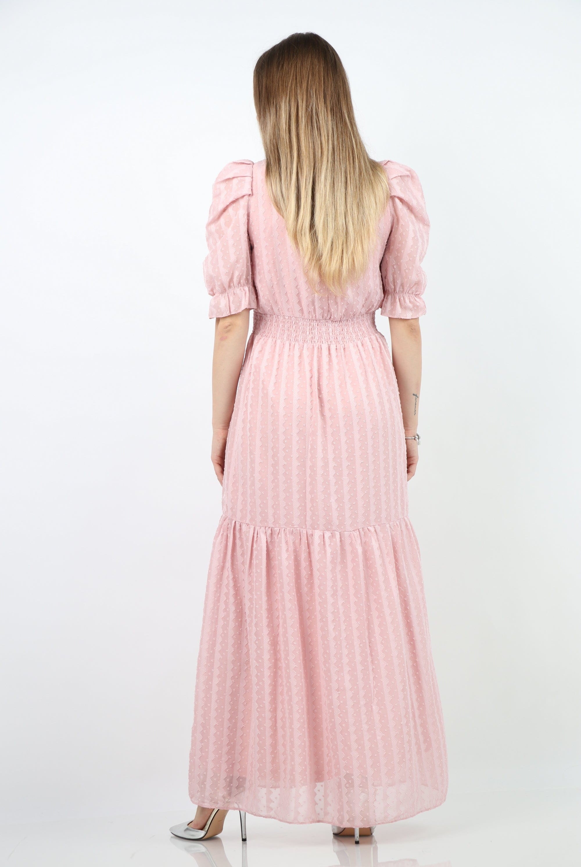 نتشي فستان ماكسي شيفون مكشكش من الصدر مزين بحزام