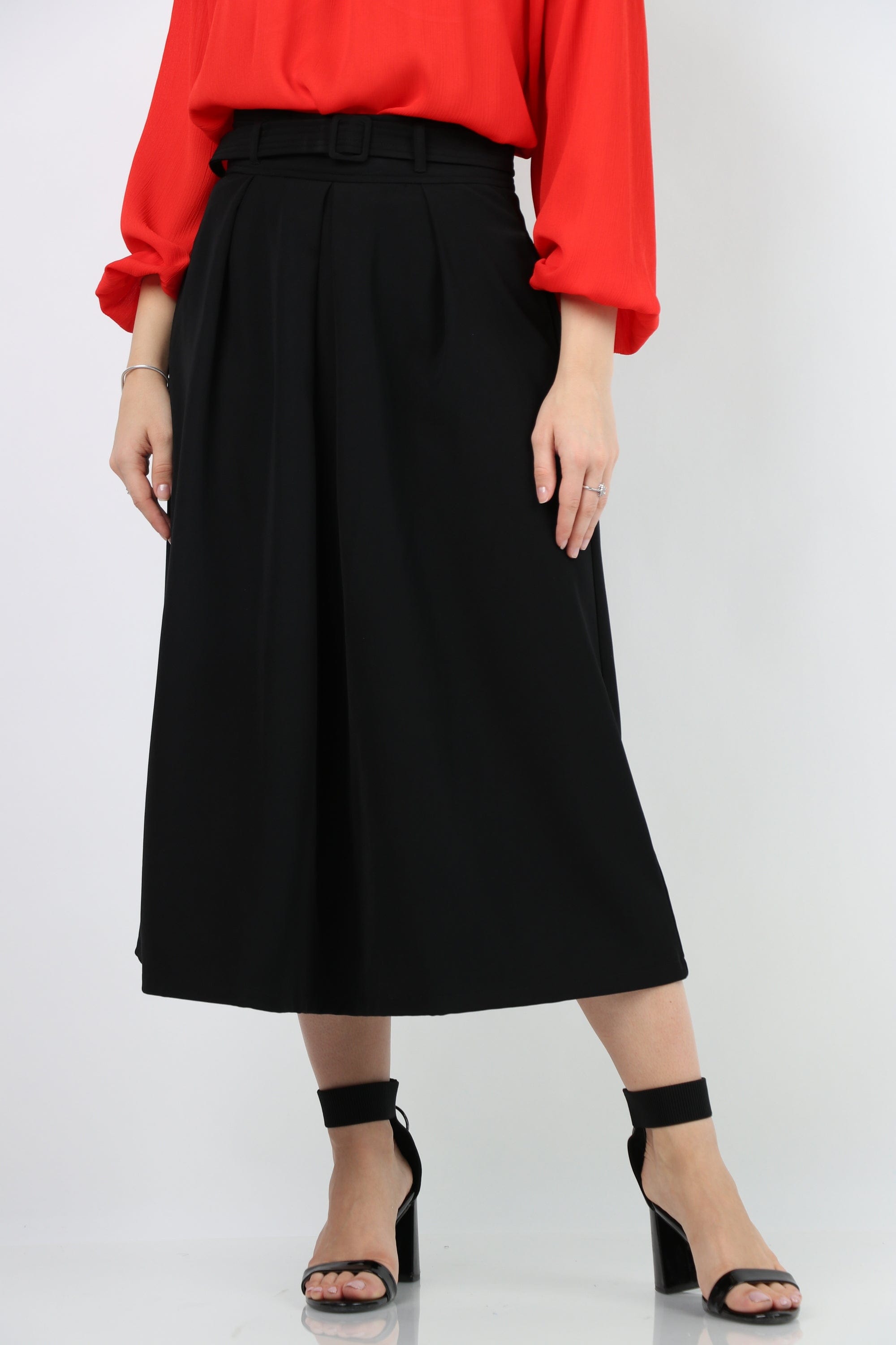 نتشي تنورة ميدي سادة بطيات بحزام خصر