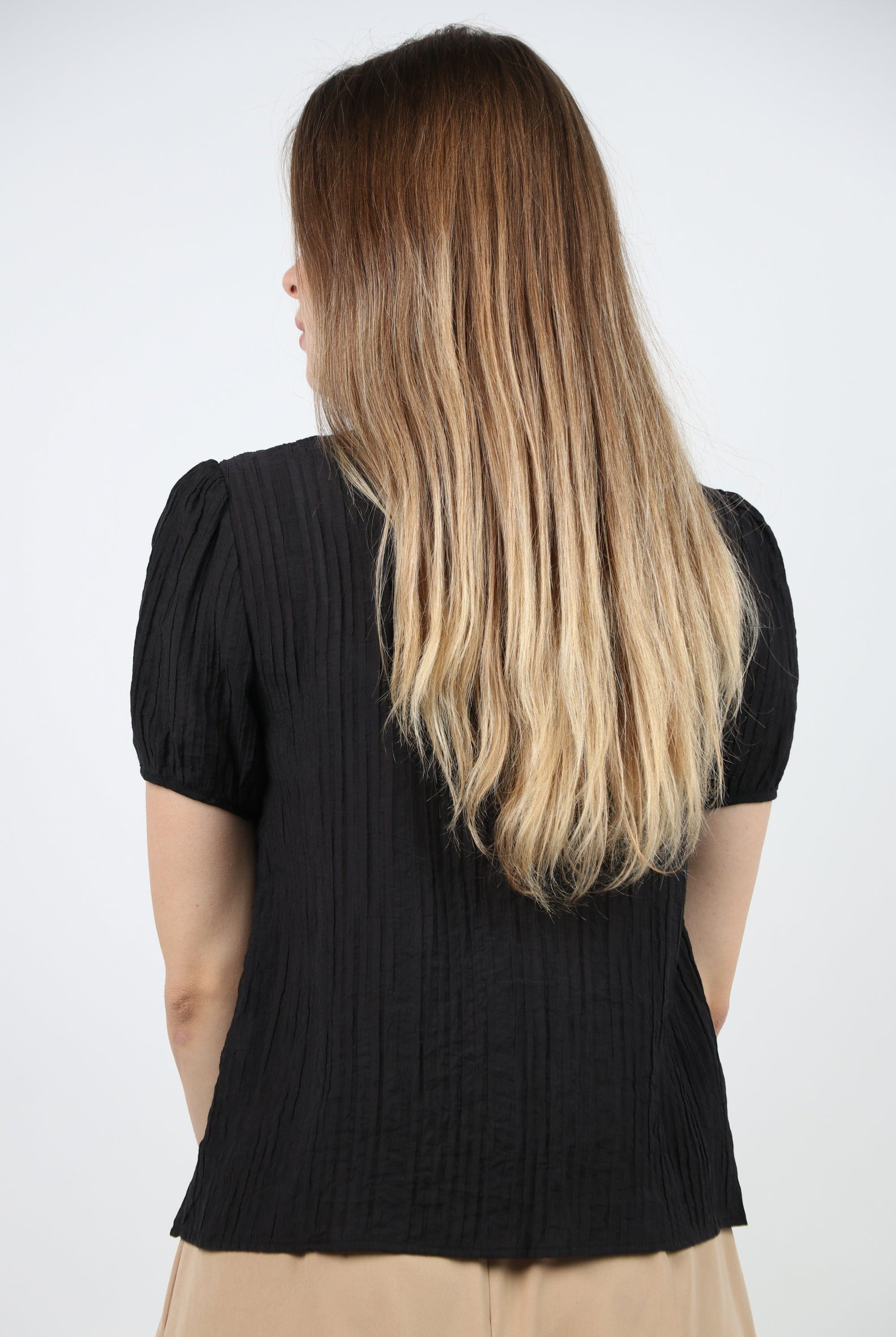 نتشي بلوزة رسمية كم قصير مزينة بدانتيل نسائي