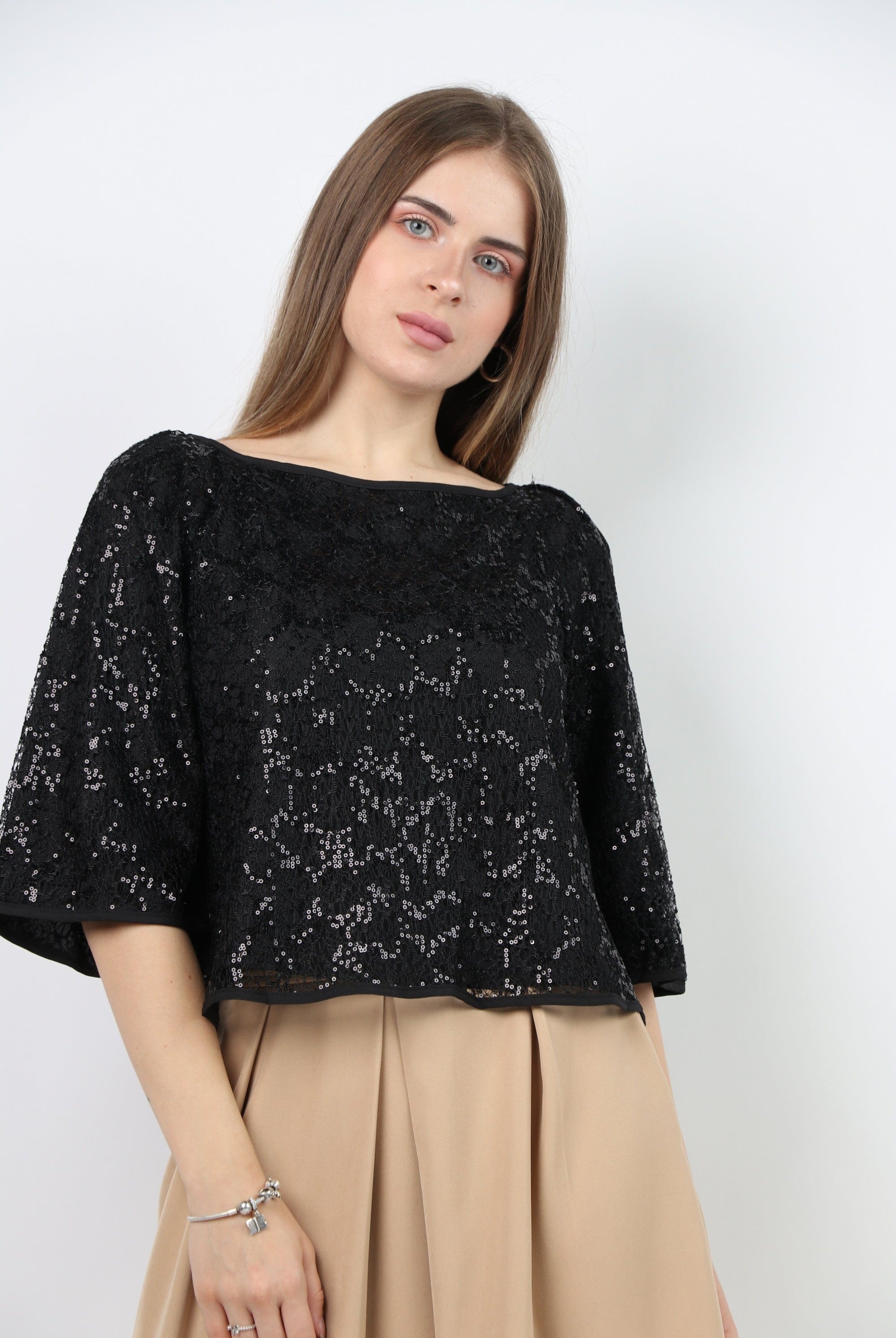 نتشي بلوزة رسمية كم قصير مزينة بدانتيل نسائي