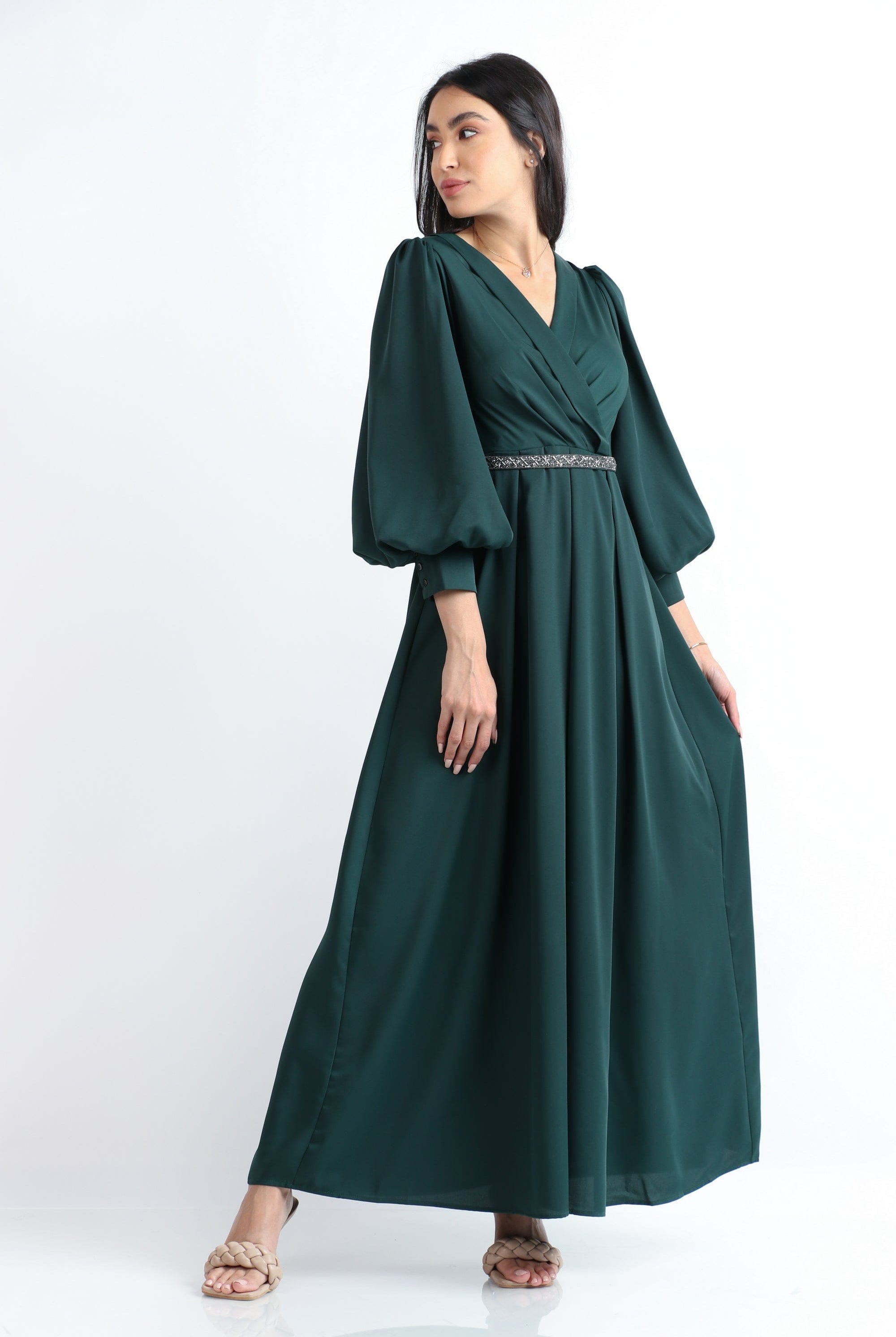 نتشي فستان ماكسي كم منفوخ بفتحة صدر سبعة