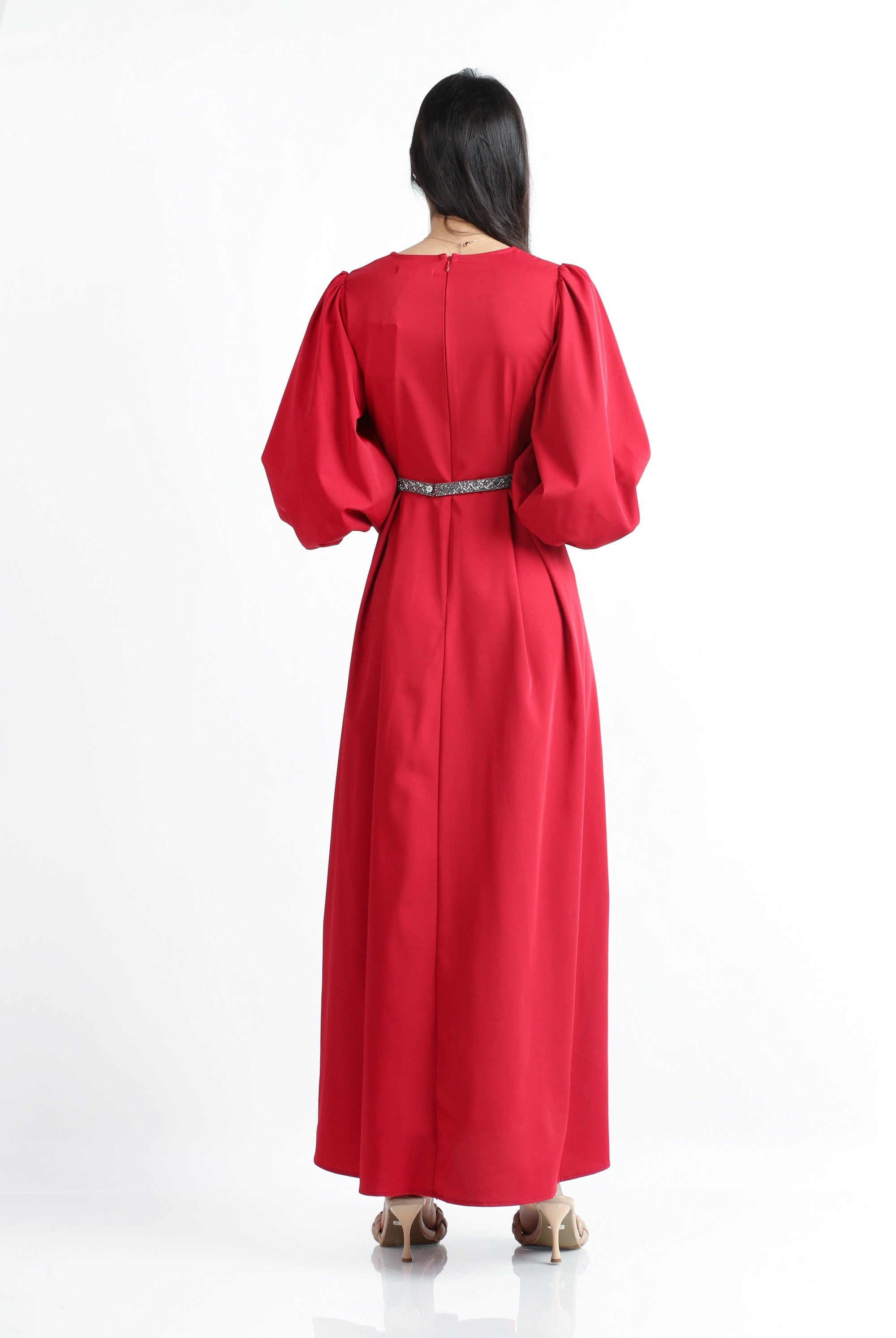 نتشي فستان ماكسي كم منفوخ بفتحة صدر سبعة