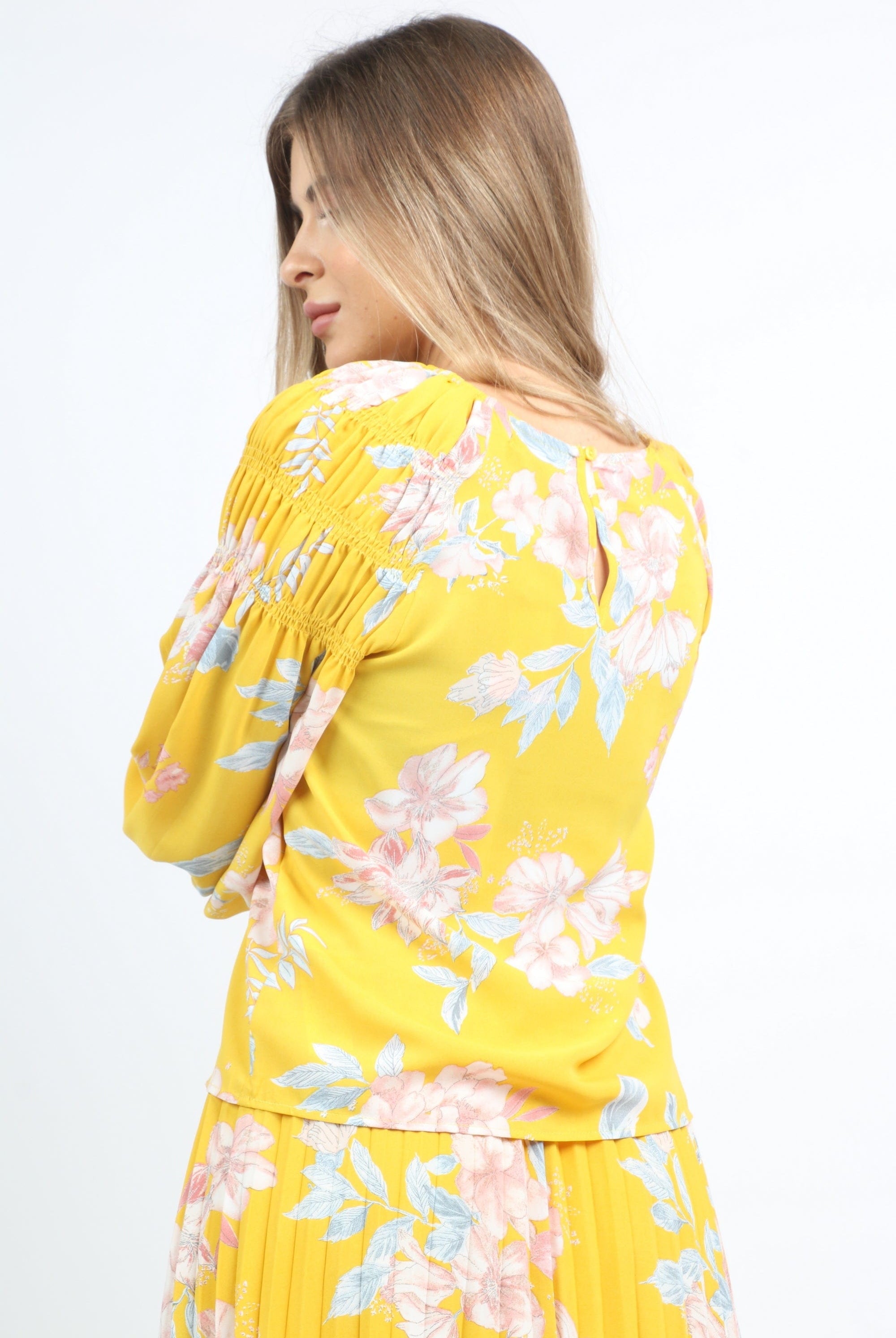 نتشي بلوزة مشجرة نسائي بأكمام وسيعة