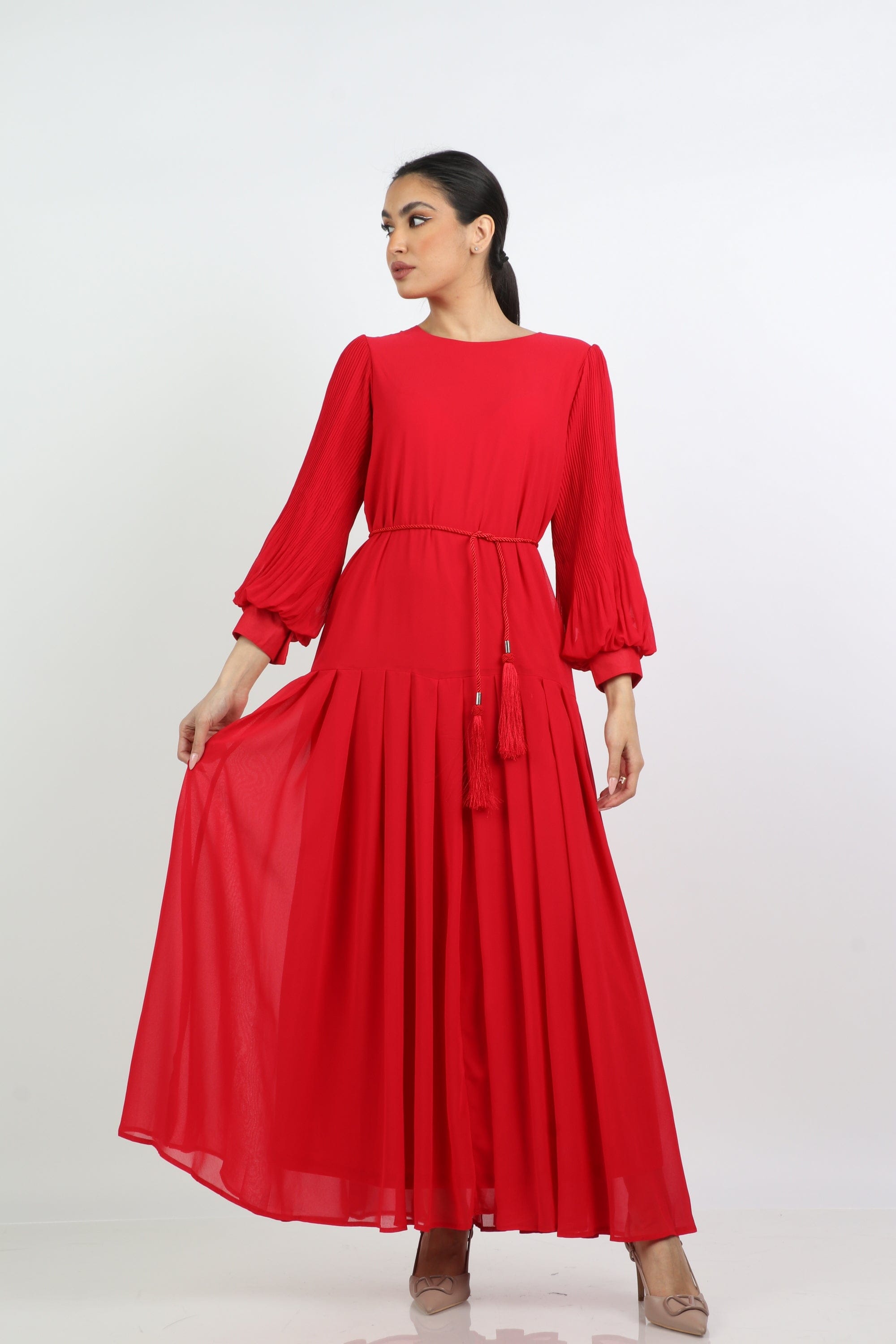 نتشي فستان طويل بحزام خصر باكمام بف بكسرات طويلة