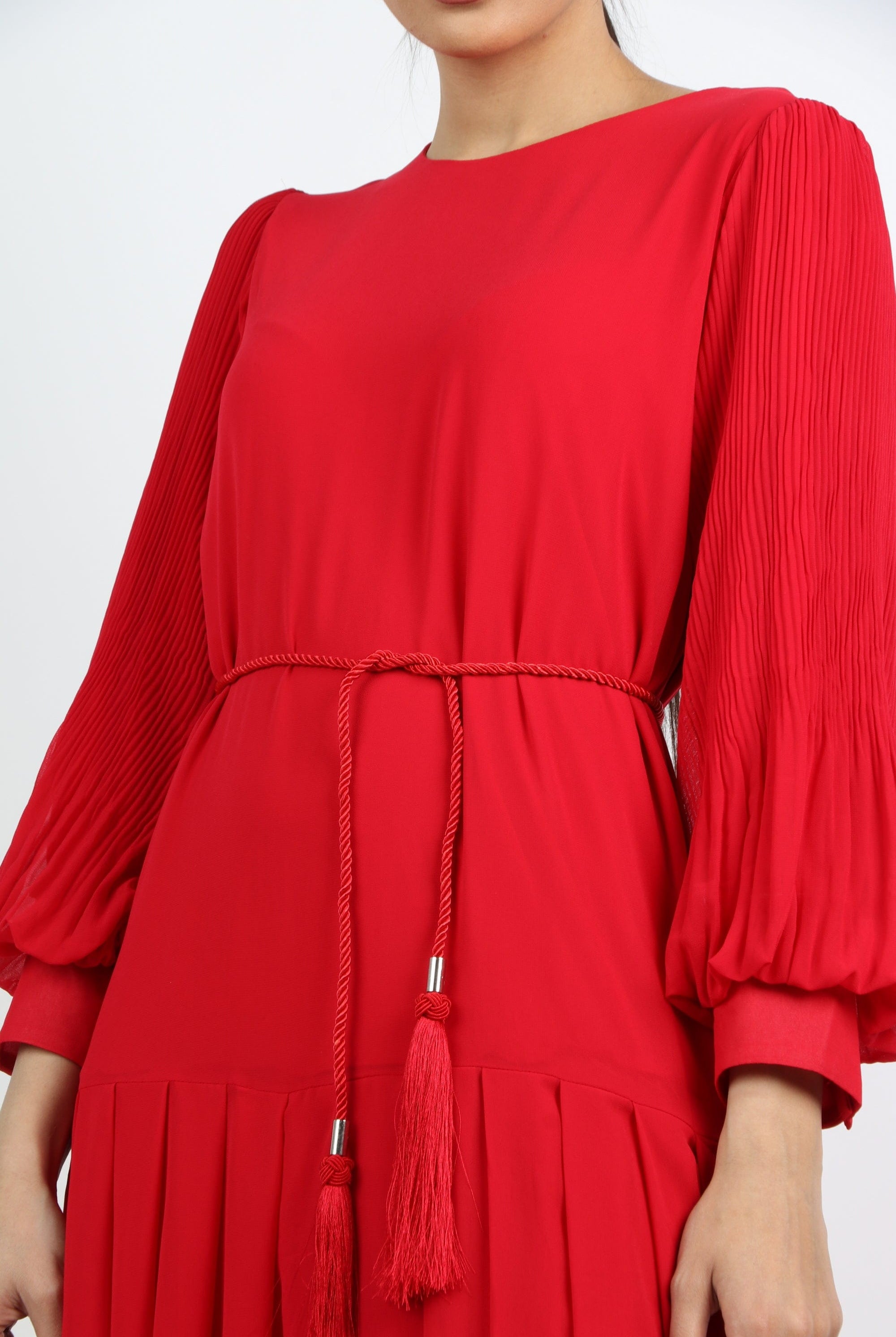 نتشي فستان طويل بحزام خصر باكمام بف بكسرات طويلة