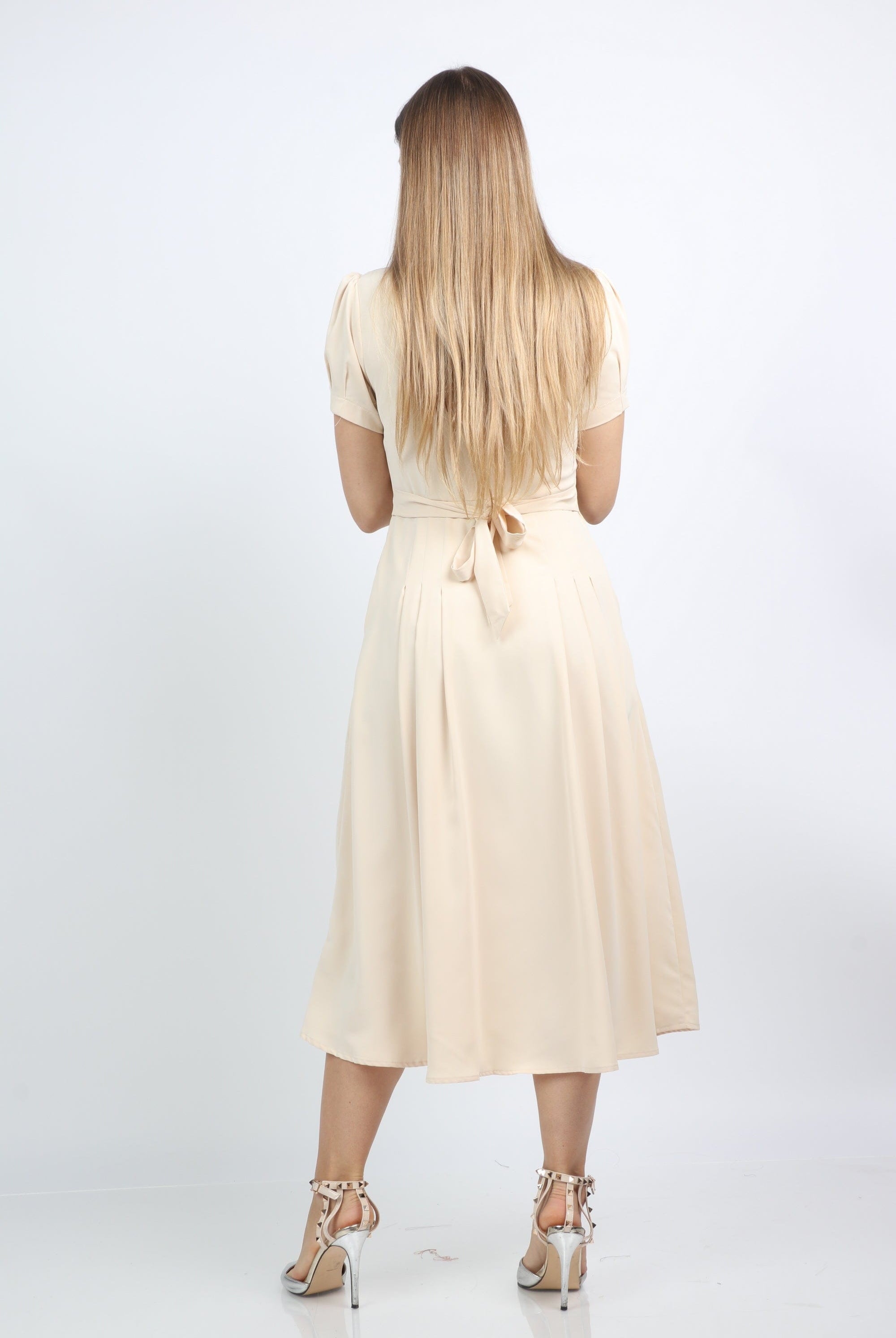 نتشي فستان ميدي فرنسي بأزرار أمامية بكم قصير