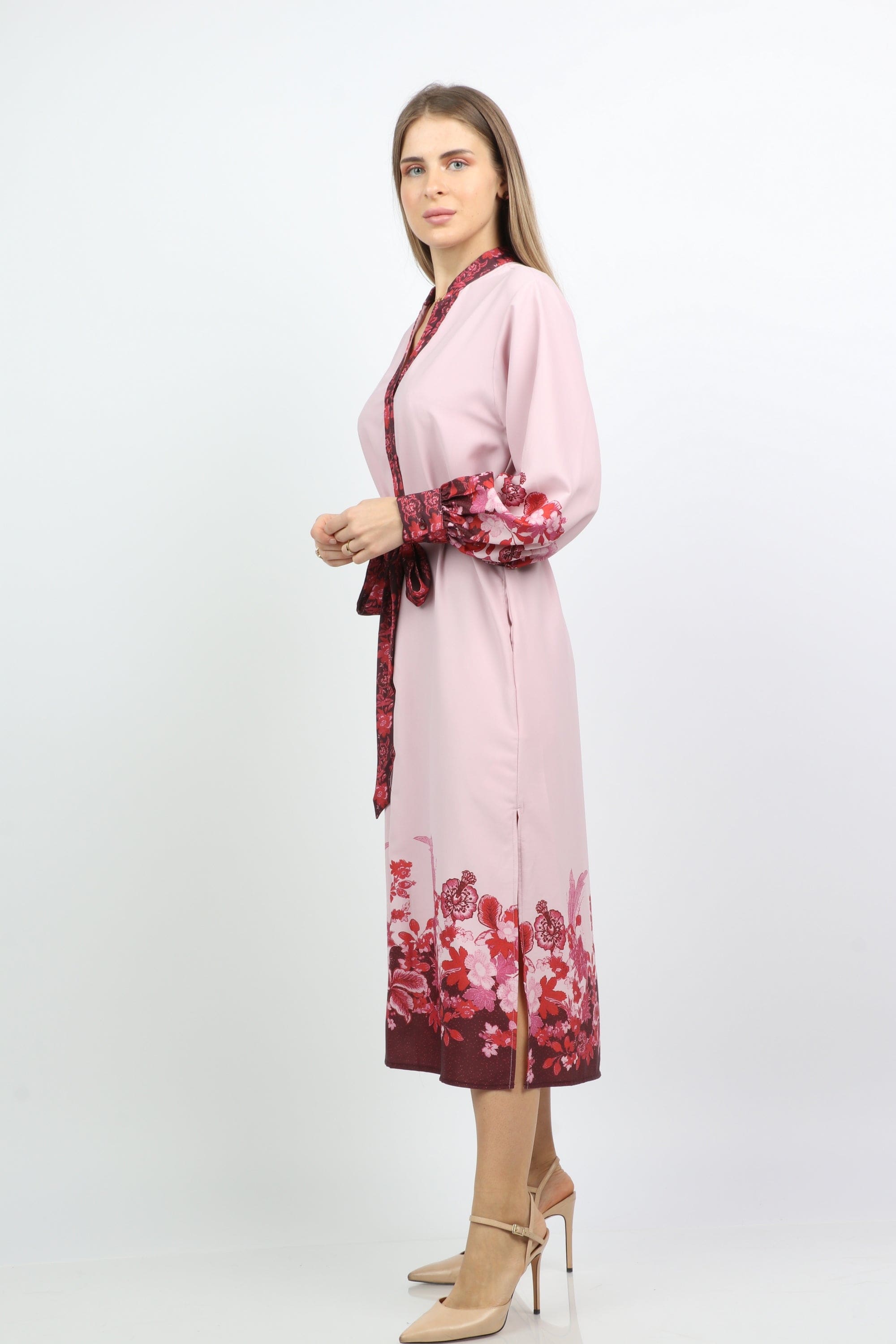 ูุชุดู ูุณุชุงู ู
ูุฏู ุจุญุฒุงู
ูููููุฉ ุจููุดุฉ ูุฑุฏ ุจุฃูู
ุงู
ุจู ุทูููุฉ