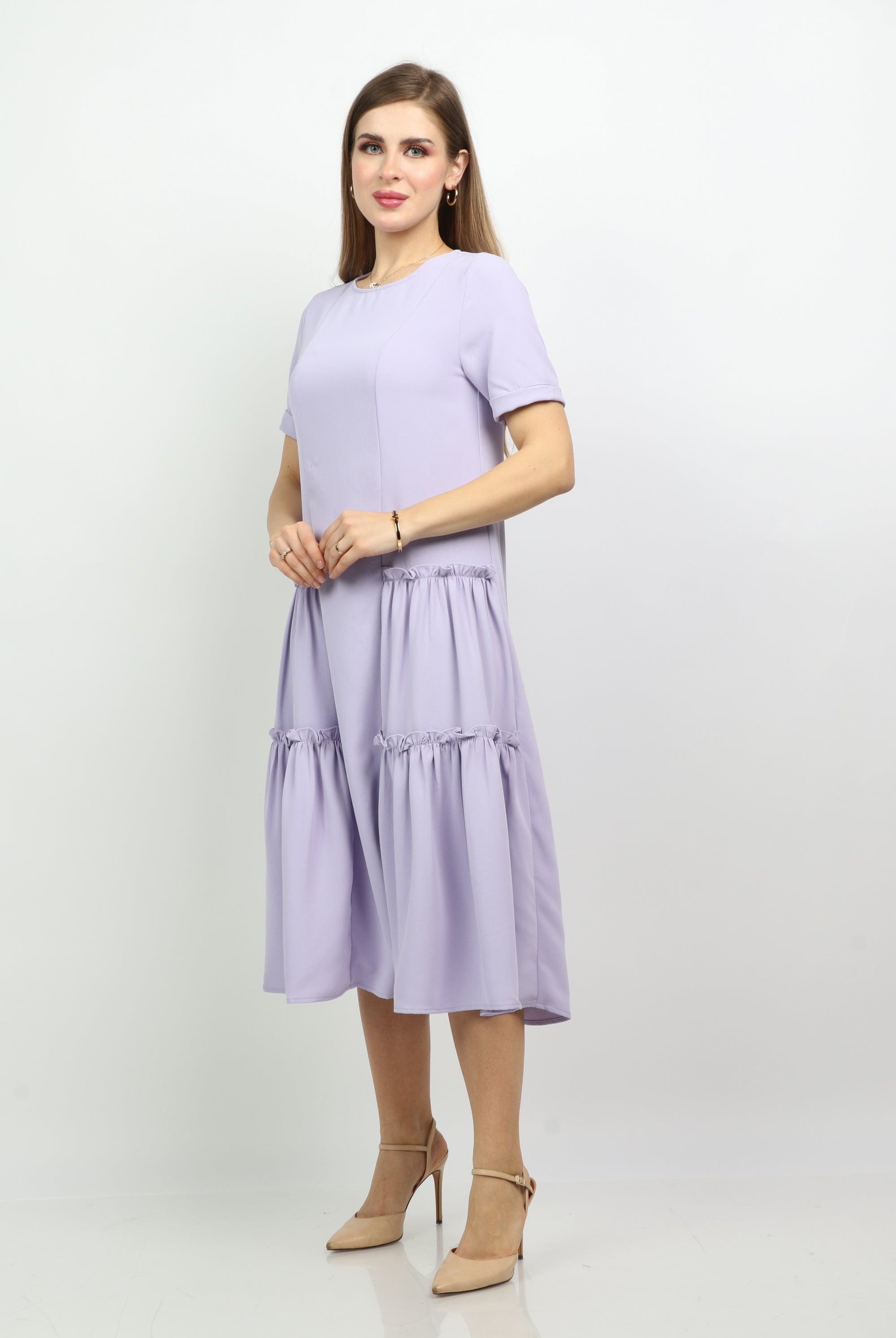 نتشي فستان ميدي منفوش من تحت بكم قصير