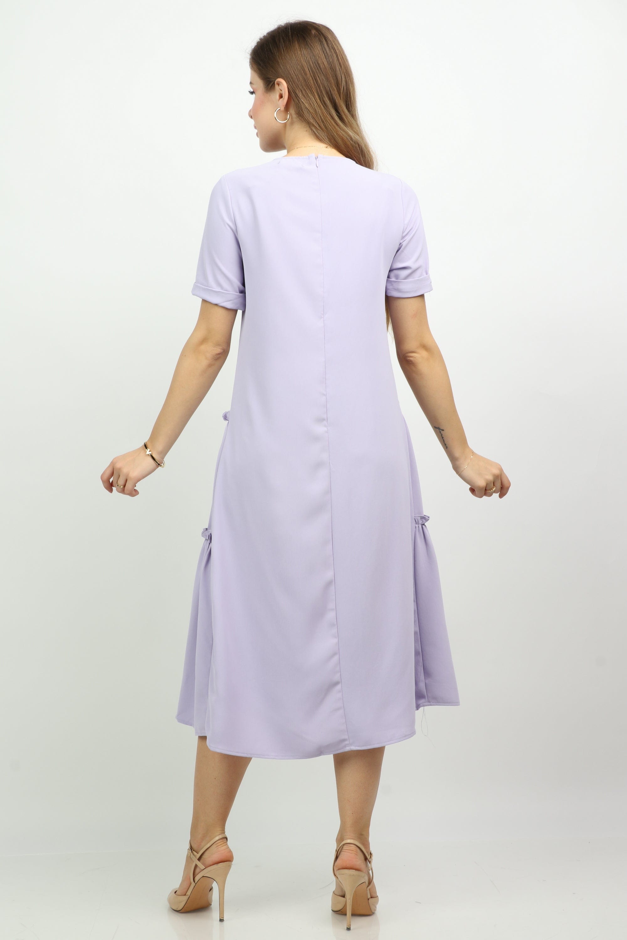 نتشي فستان ميدي منفوش من تحت بكم قصير