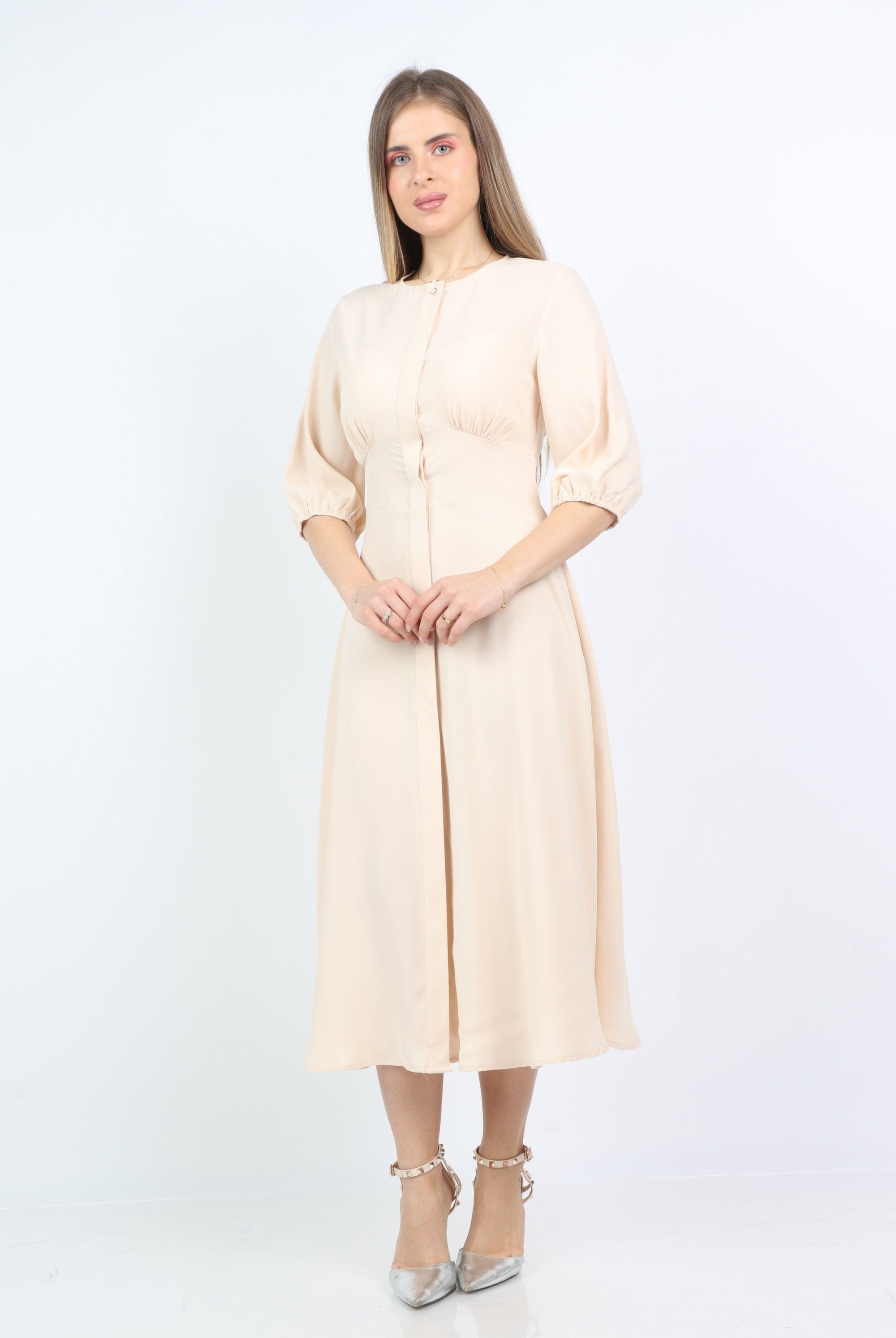 نتشي فستان ميدي سادة مزموم بأكمام منفوخة قصير