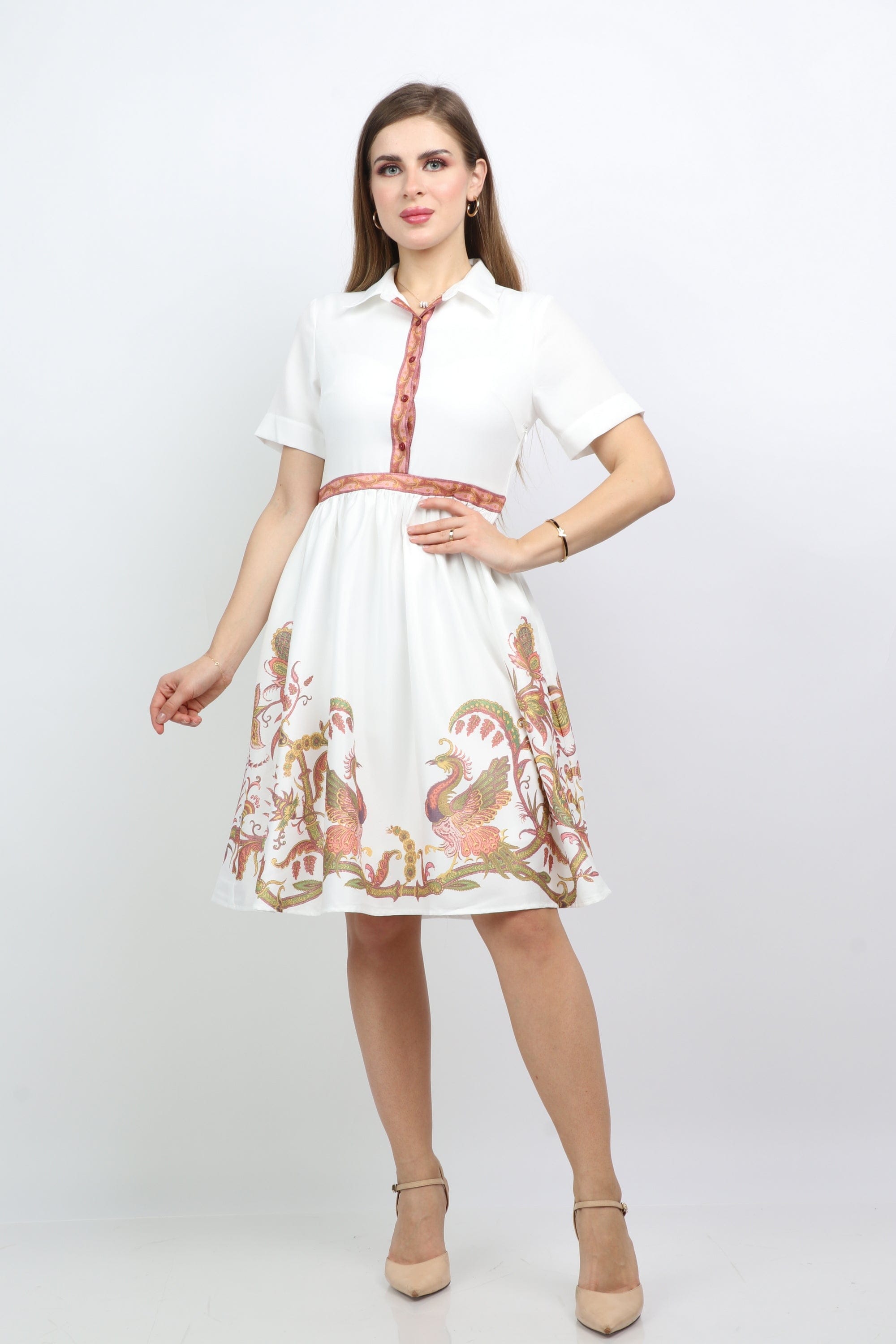 نتشي فستان قصير منفوش مشجر