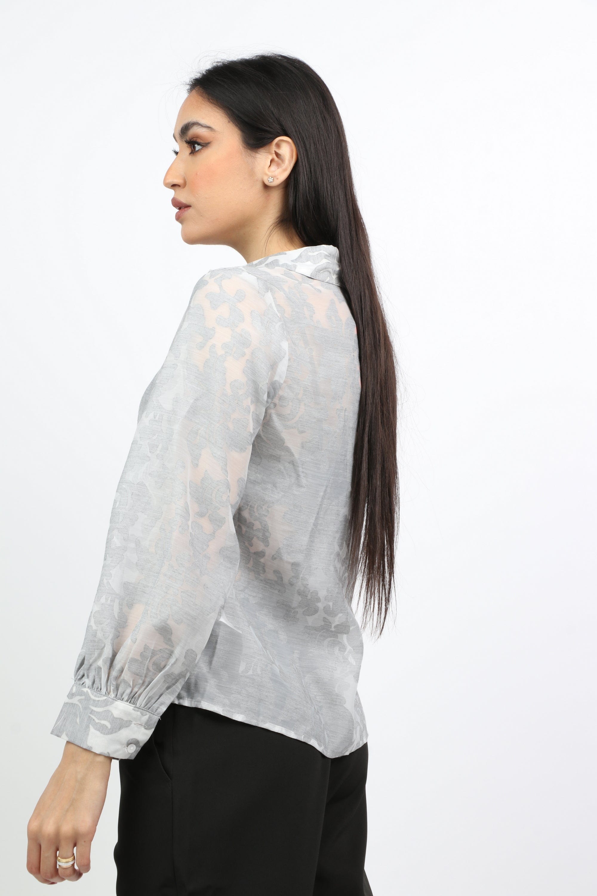 نتشي قميص نسائي شفاف بأكمام منفوخة