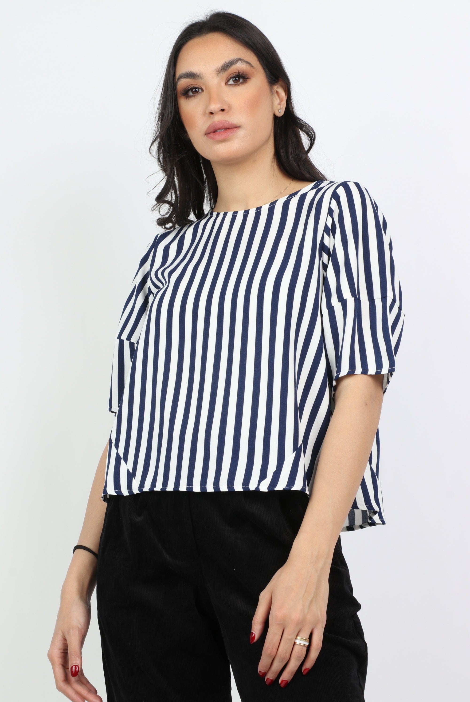 نتشي بلوزة مخططة بالطول نص كم مفتوح نسائي