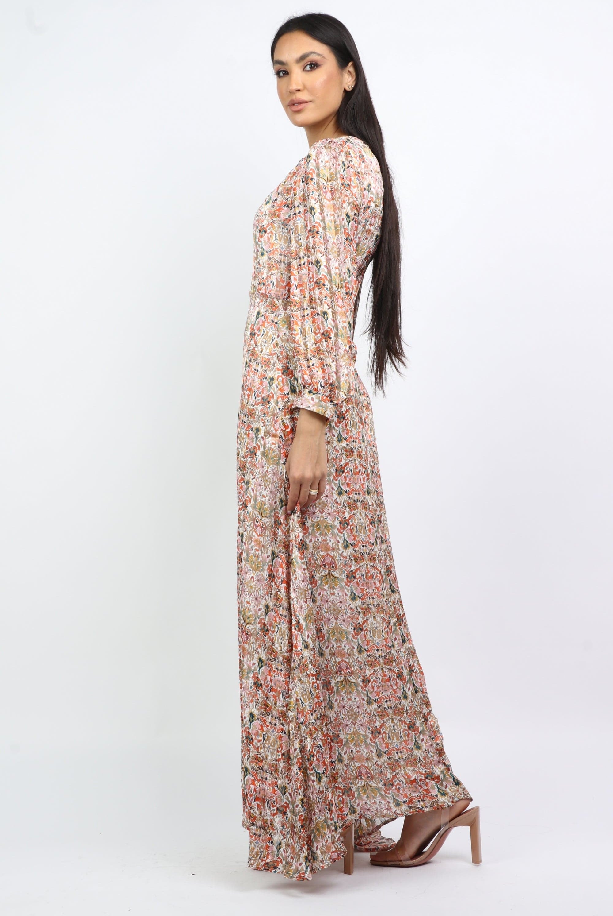 نتشي فستان مشجر طويل بكم طويل واسع