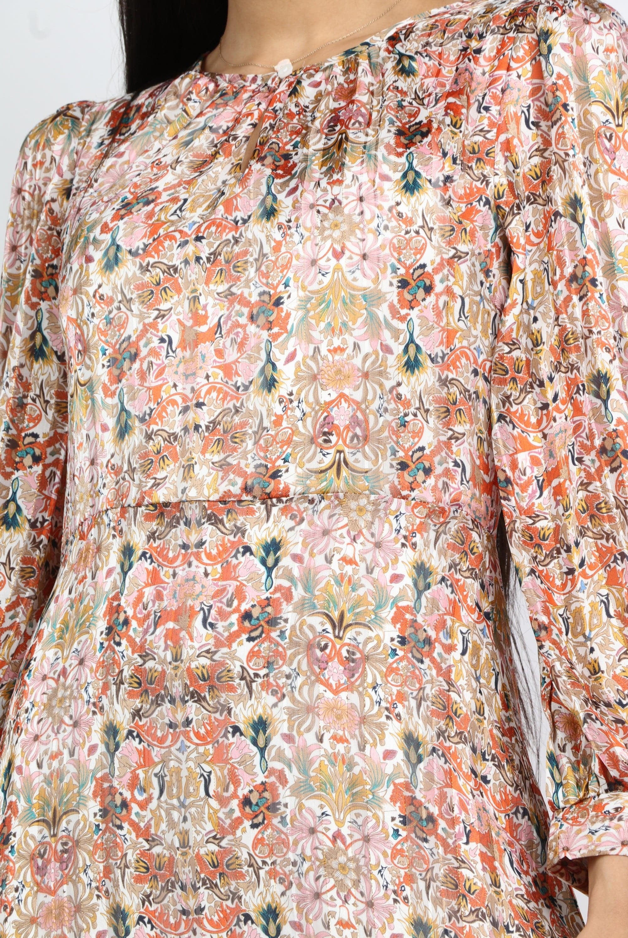 نتشي فستان مشجر طويل بكم طويل واسع