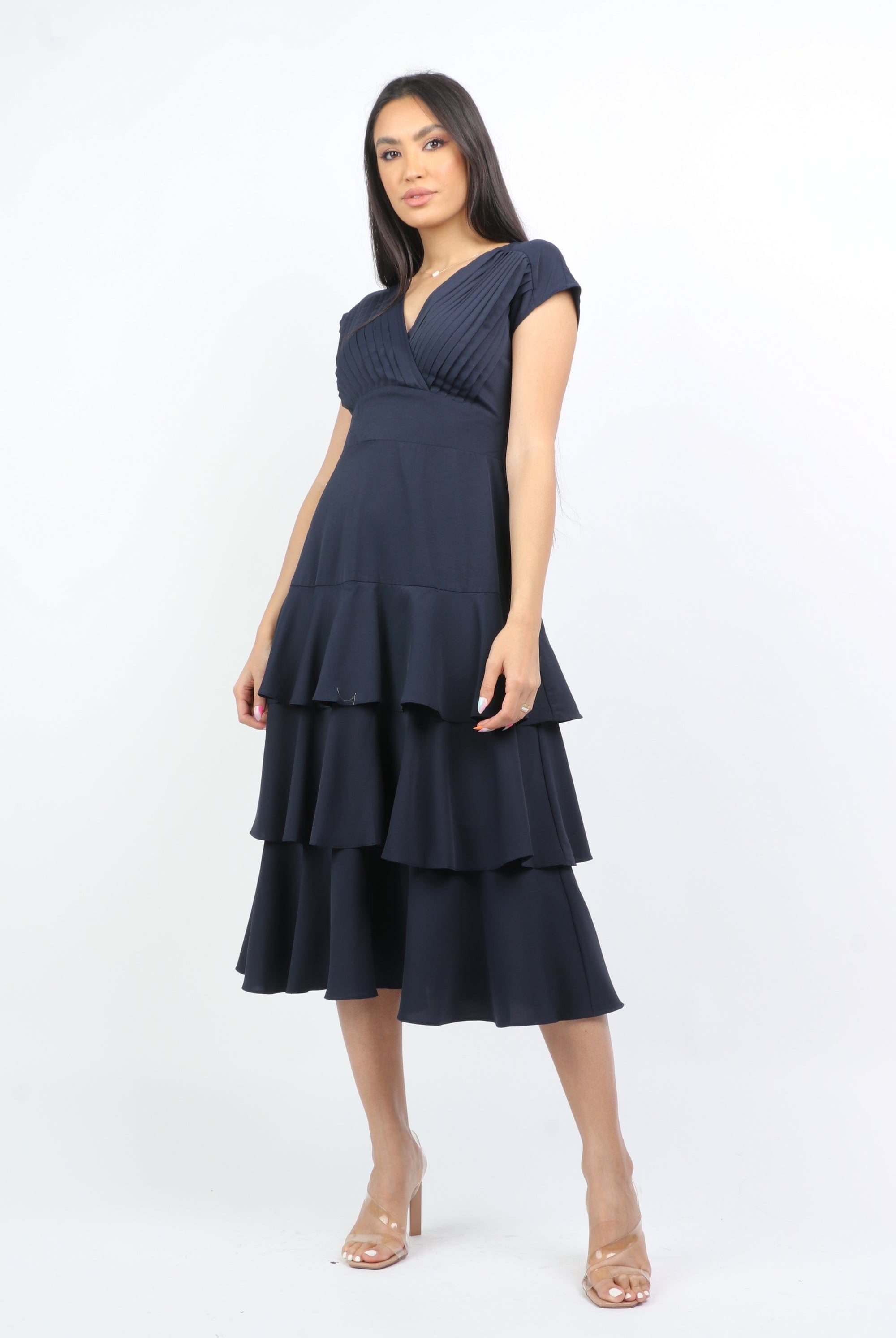 نتشي فستان ميدي مكشكش من الأسفل بيليسيه عند الصدر بدون كم