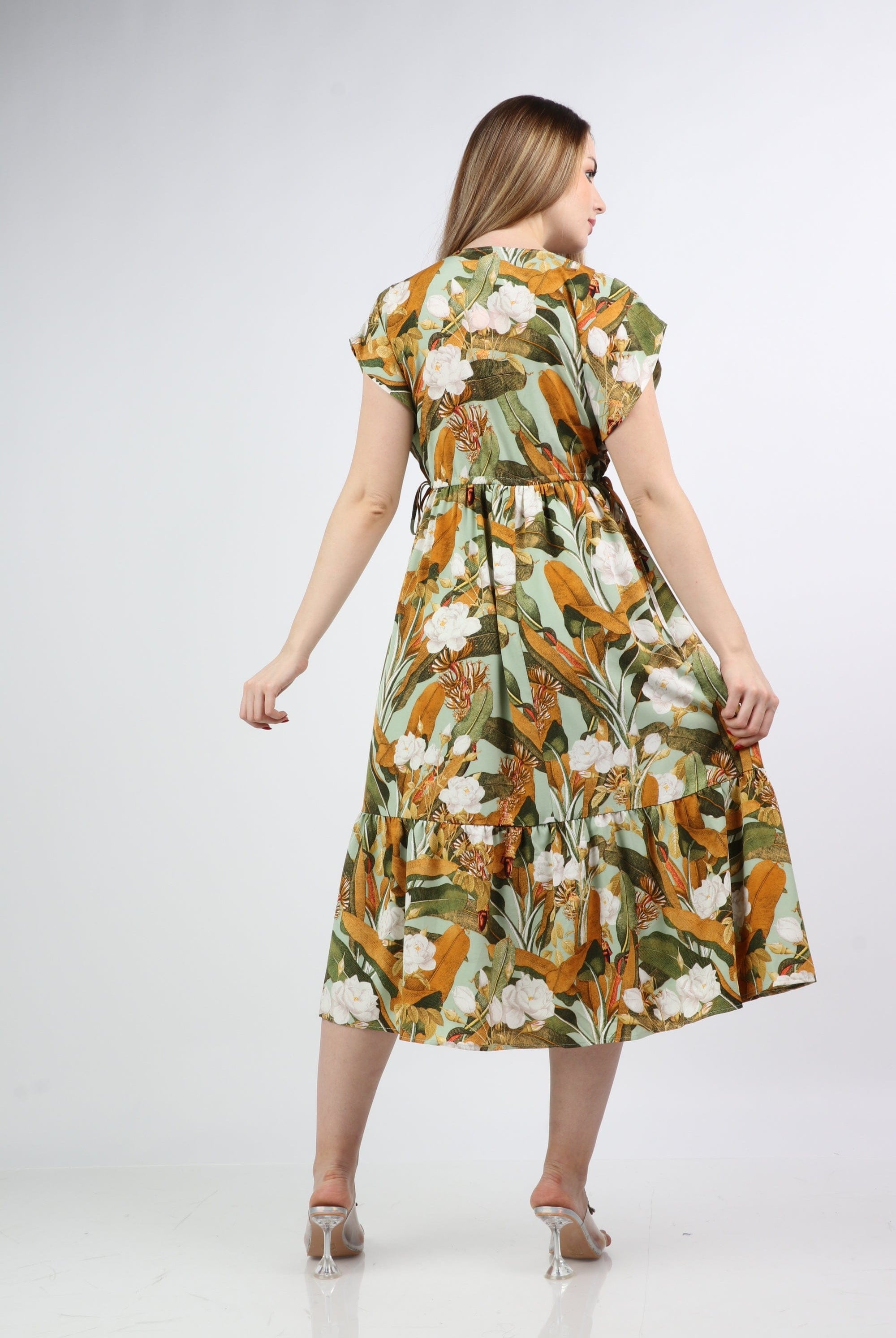 نتشي فستان ميدي مشجر واسع من تحت بكم قصير