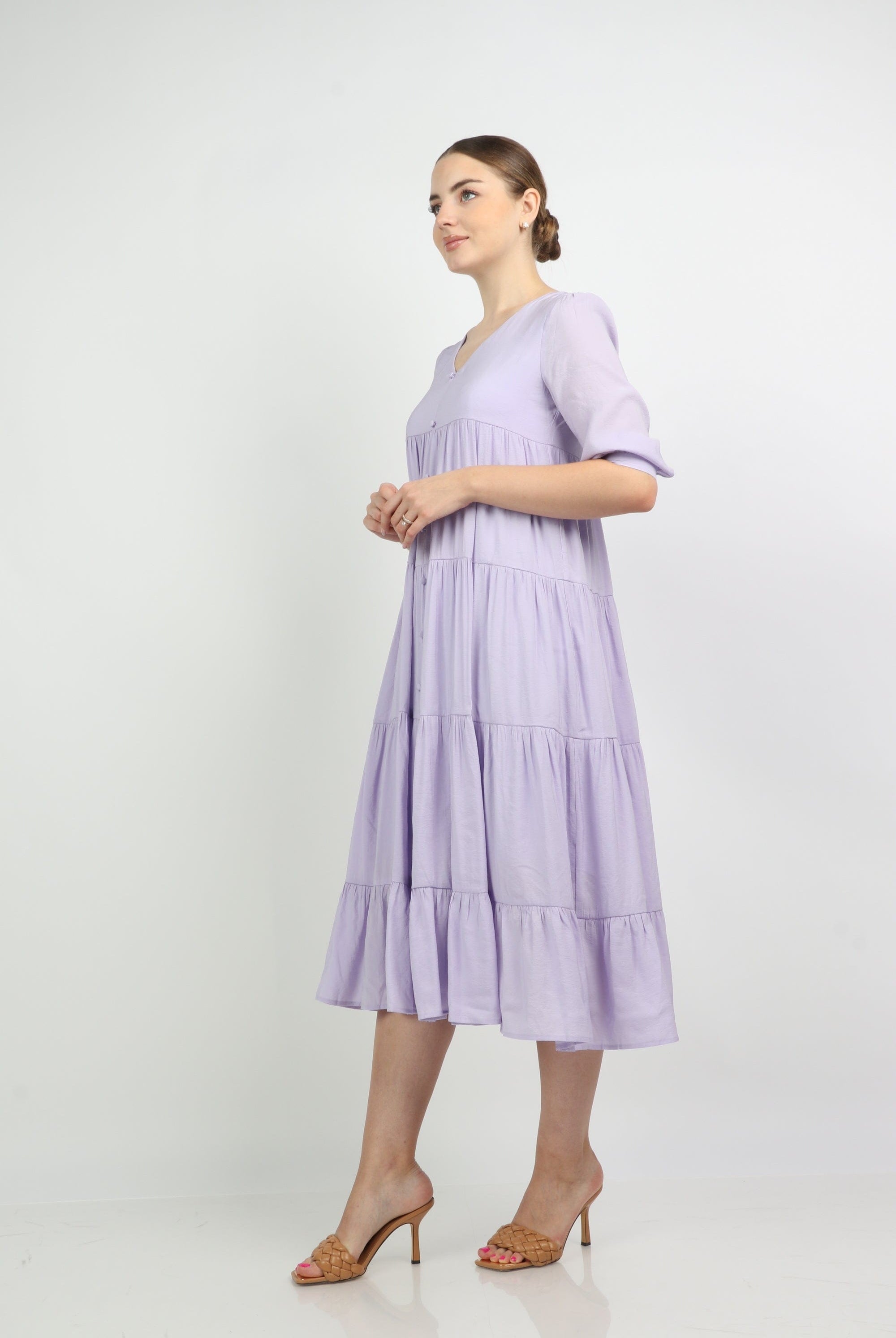 نتشي فستان ميدي منفوش بأزرار أمامية كم قصير