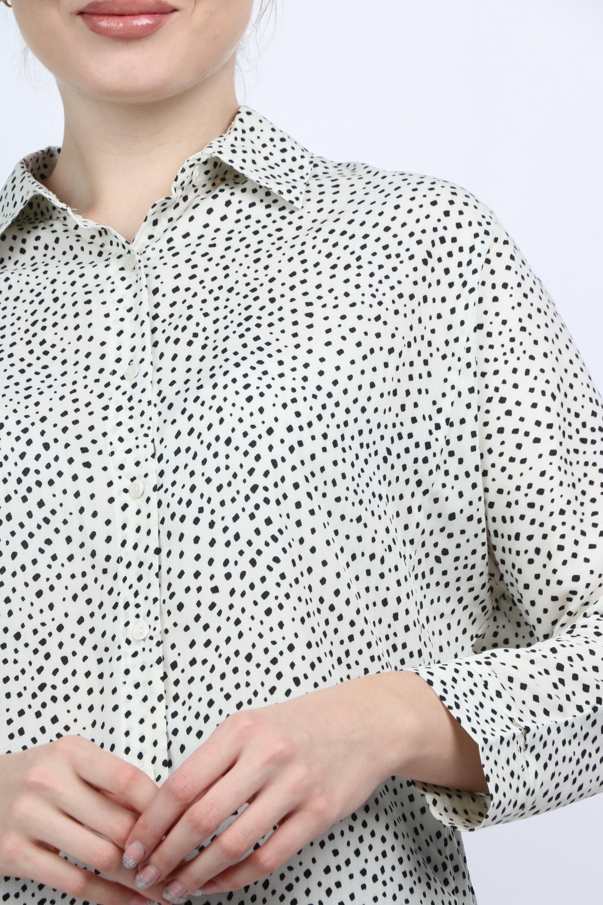 نتشي قميص منقط قصير كم طويل نسائي