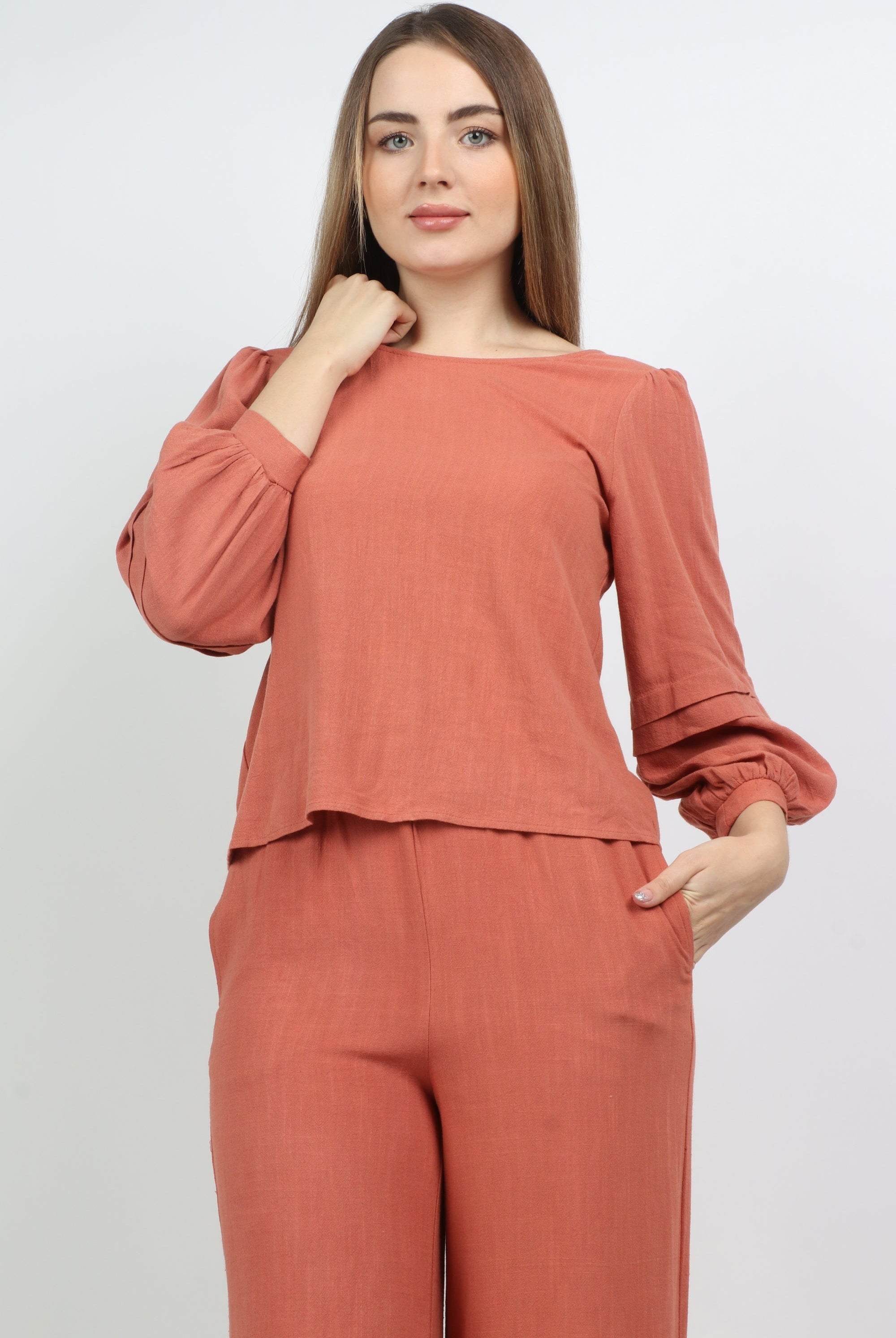 نتشي بلوزة سادة رسمية بكم طويل بف نسائي