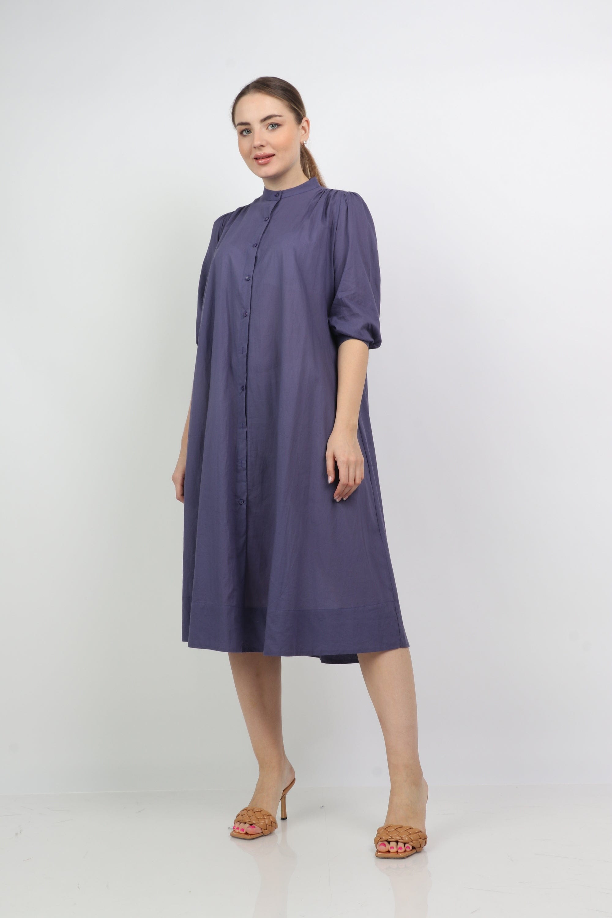 نتشي فستان ميدي قميص واسع بأزرار أمامية كم قصير