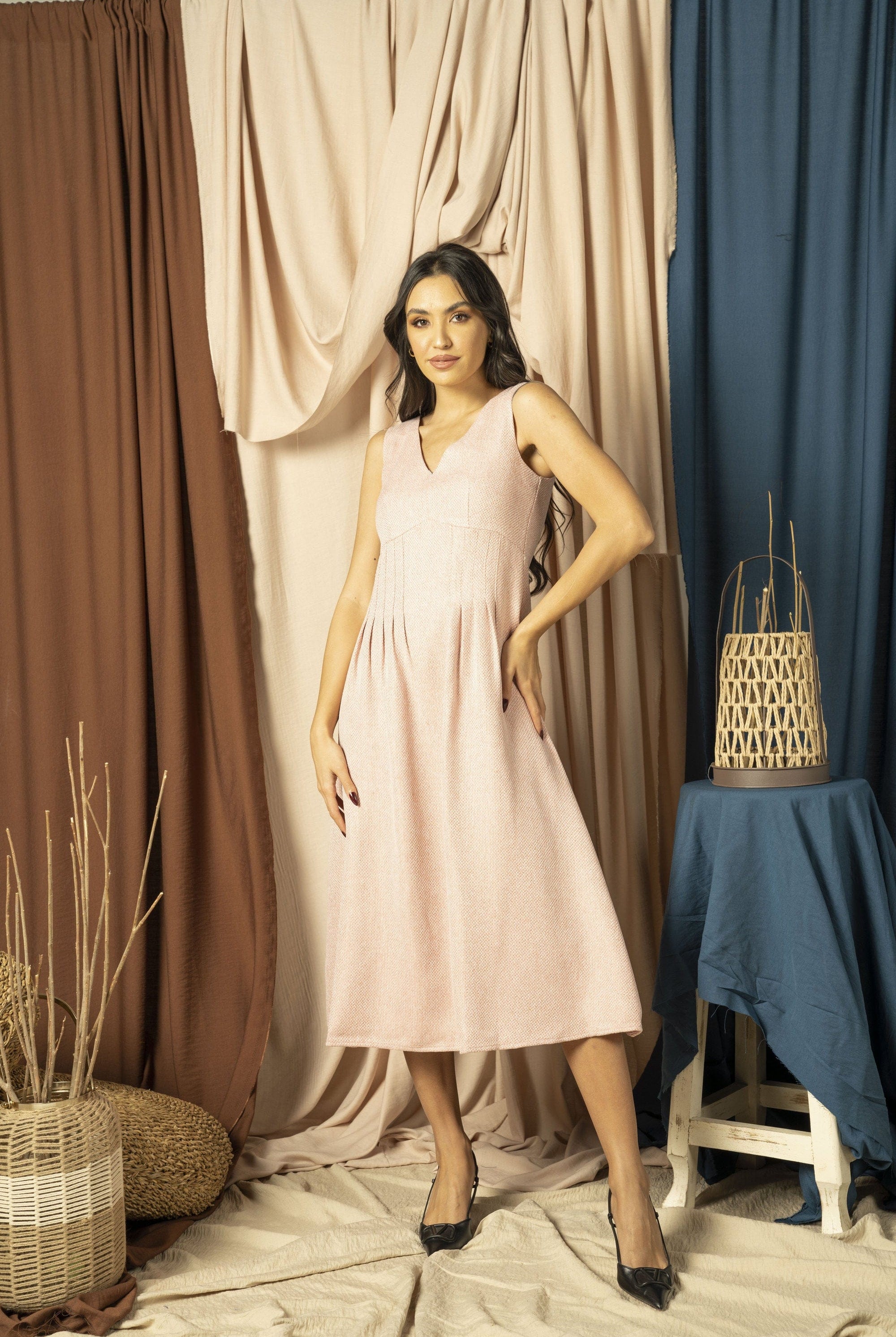 نتشي فستان سادة ميدي بكرانيش