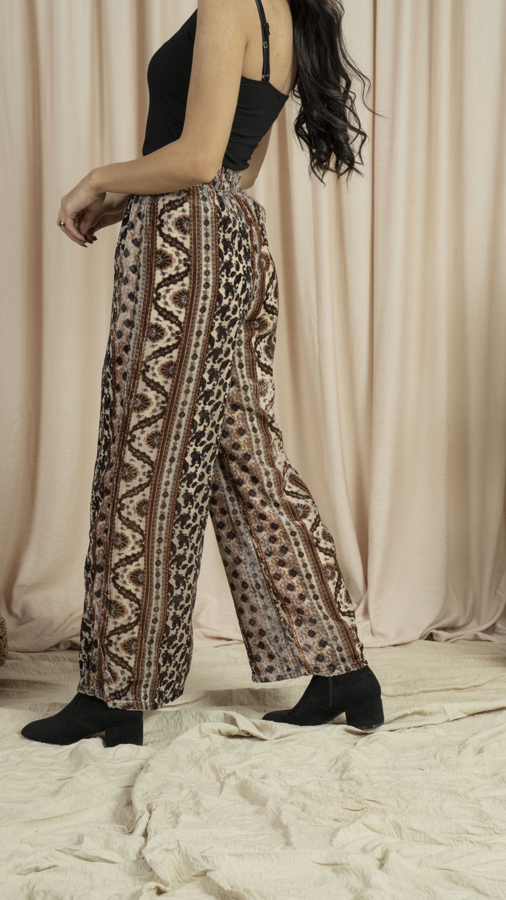 نتشي بنطلون منقوش واسع طويل نسائي