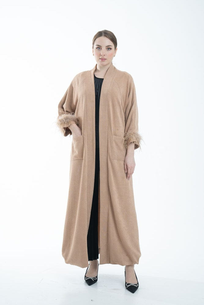 نتشي بالطو نسائي بأكمام طويلة مزين بفرو وجيوب أمامية