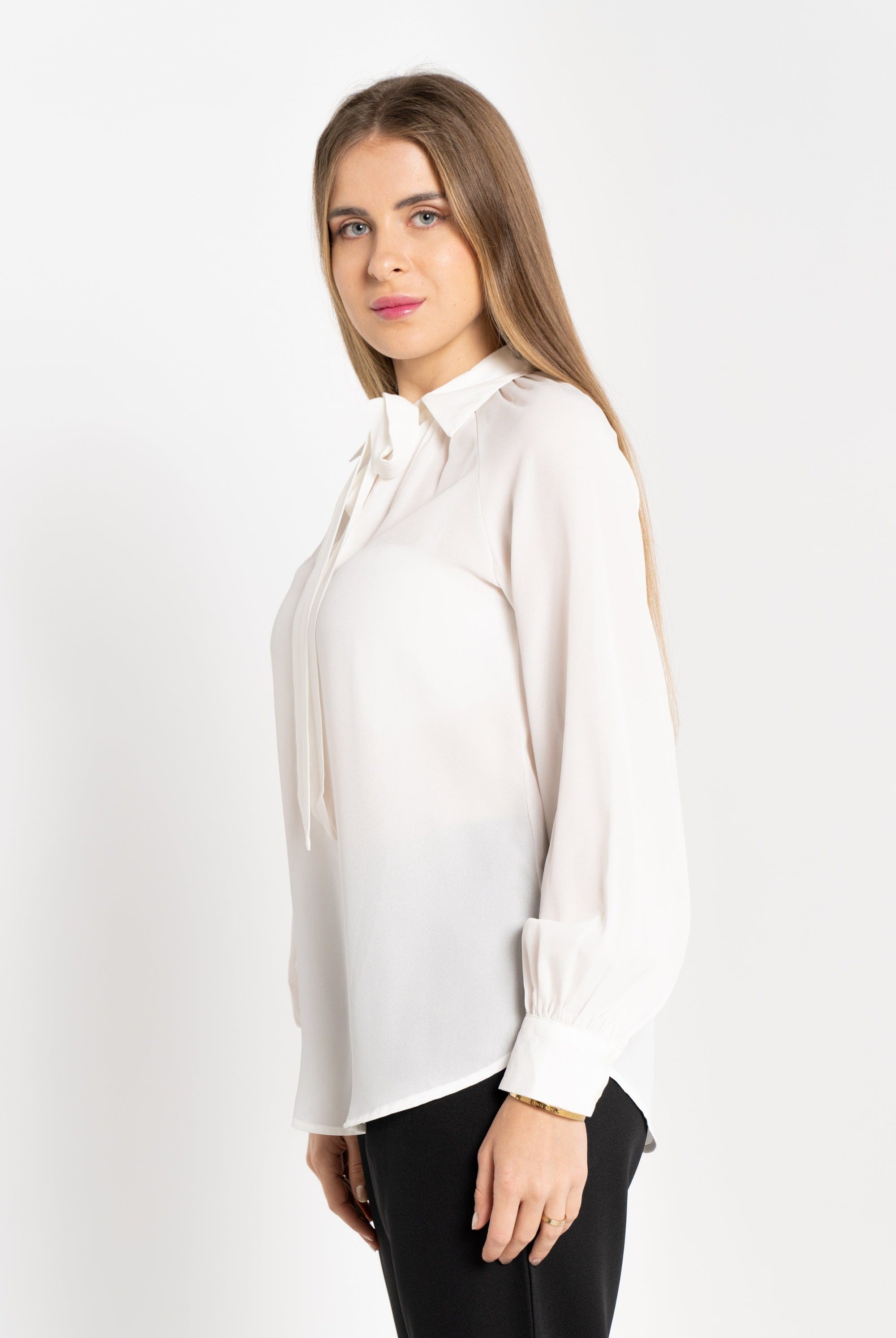 نتشي بلوزة رسمية سادة بياقة وربطة عنق كم طويل