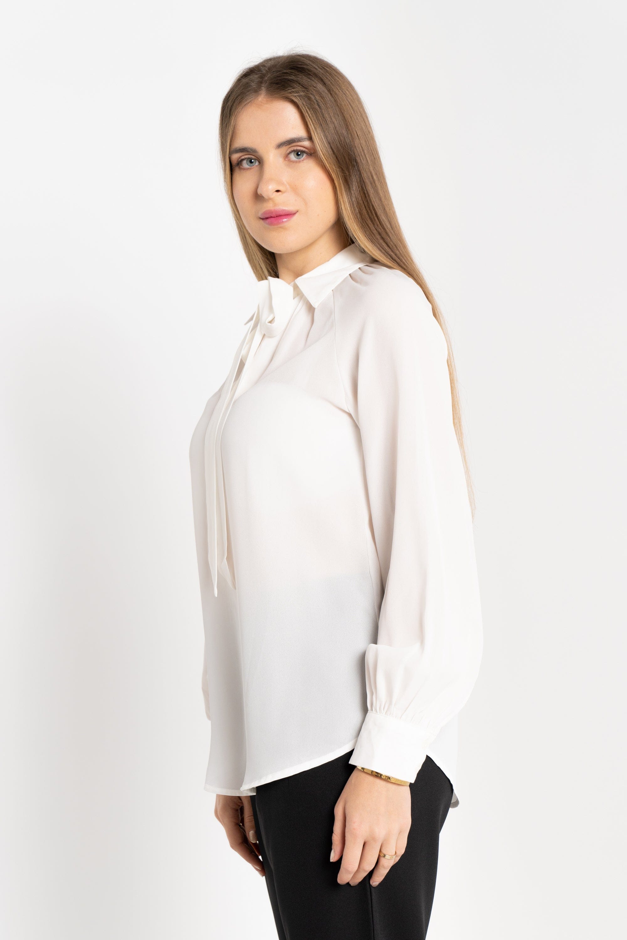 نتشي بلوزة رسمية سادة بياقة وربطة عنق كم طويل