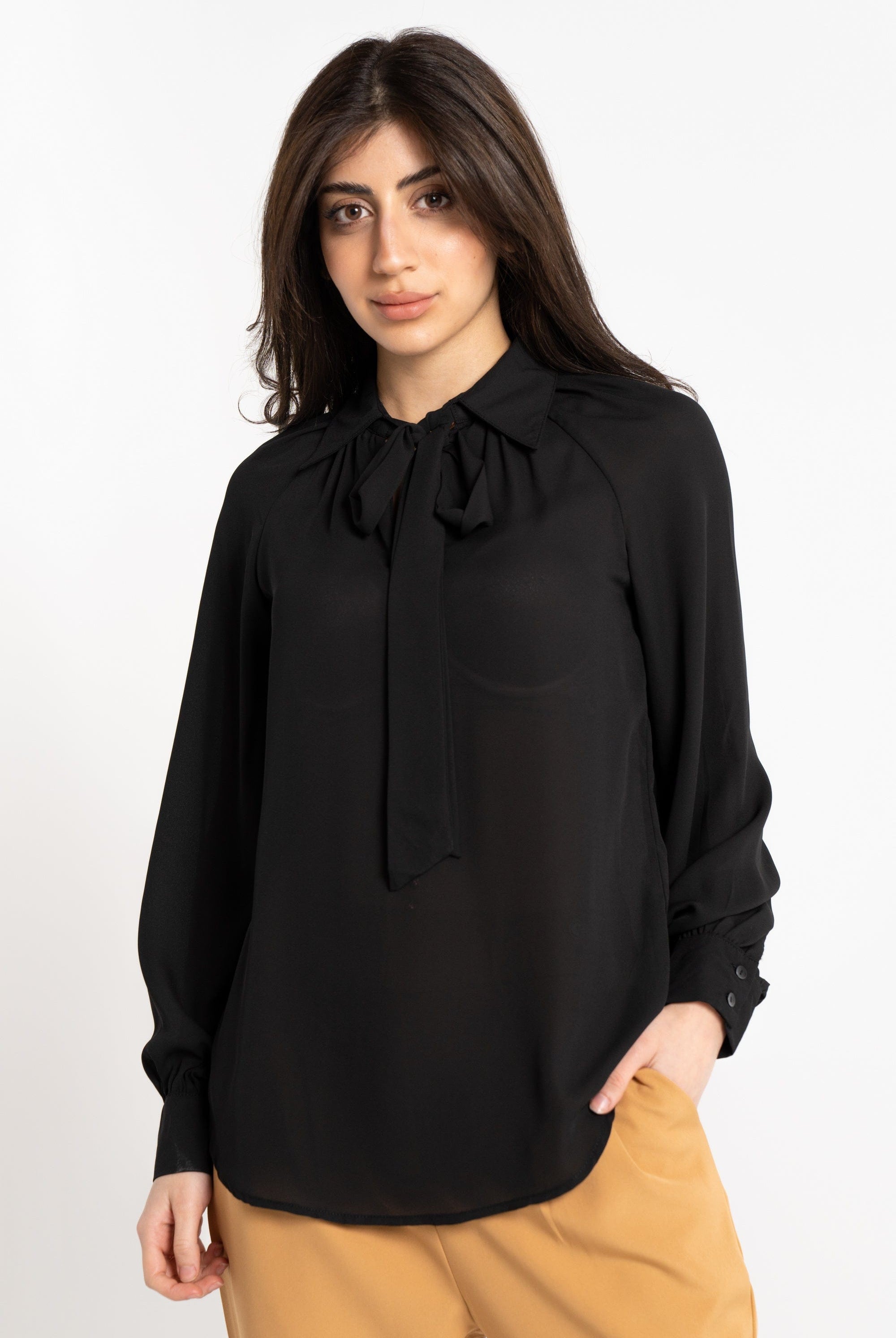 نتشي بلوزة رسمية سادة بياقة وربطة عنق كم طويل