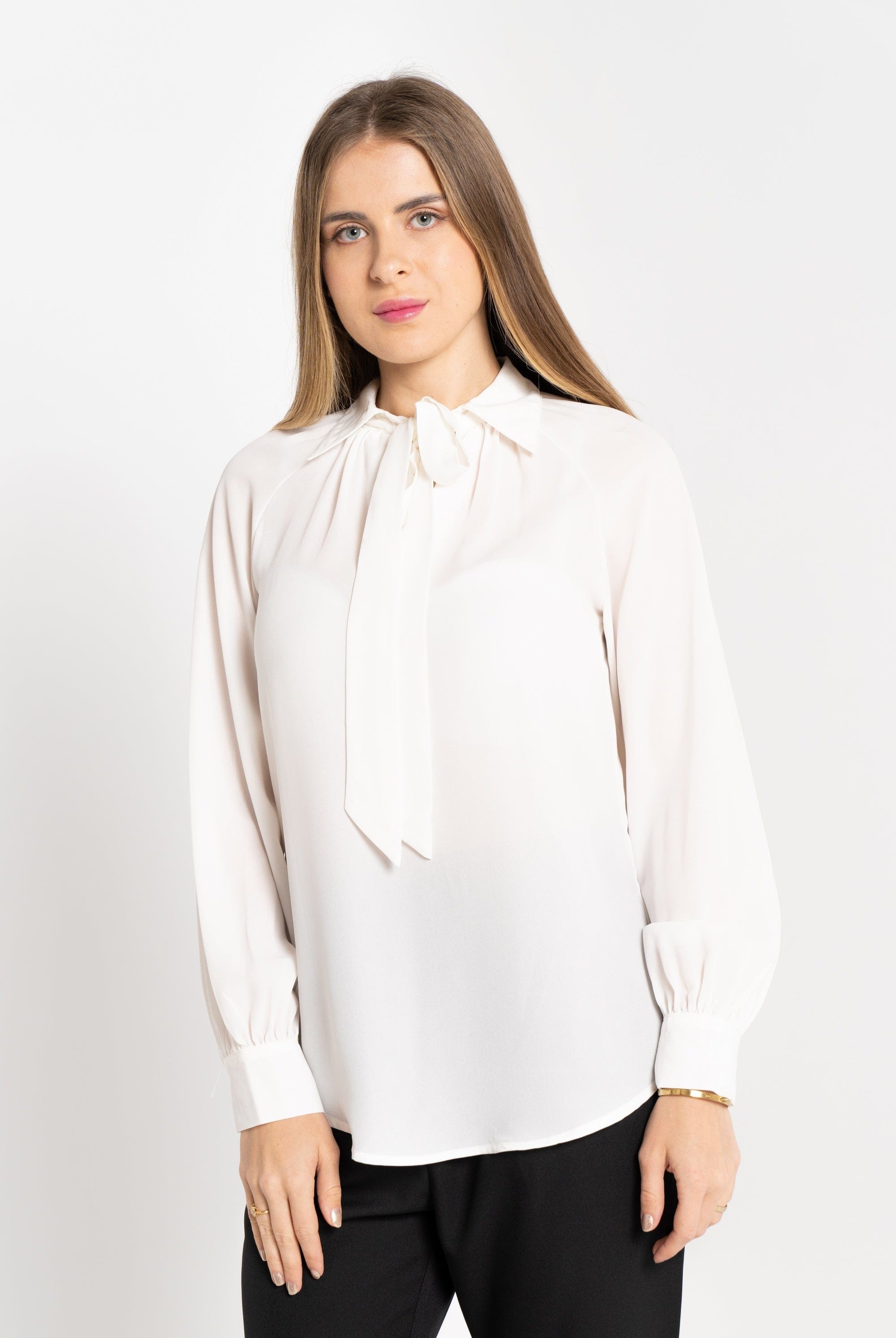 نتشي بلوزة رسمية سادة بياقة وربطة عنق كم طويل