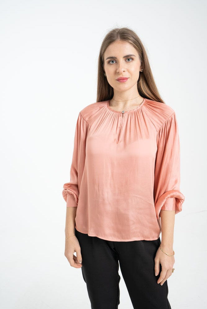 نتشي بلوزة لميع نسائية بكشكشة على الصدر