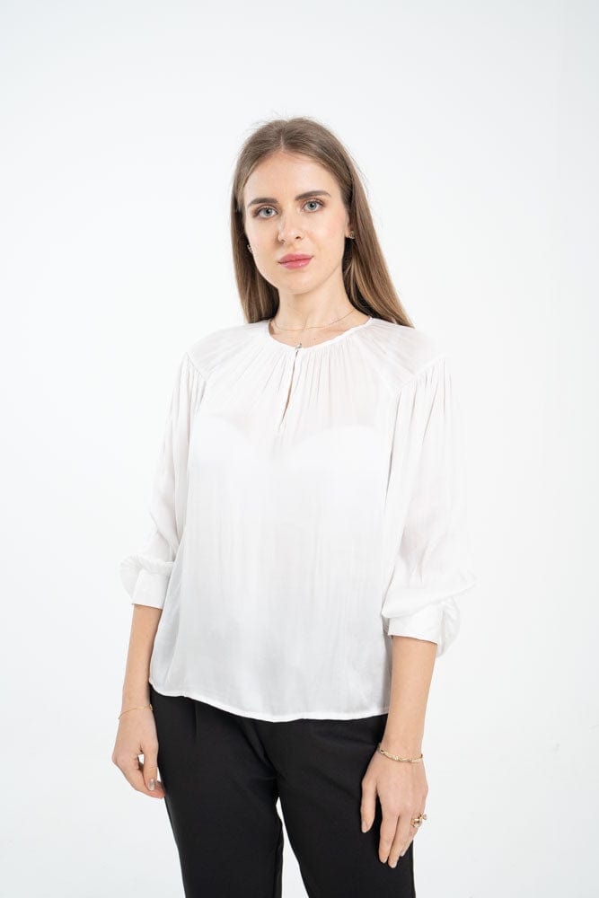 نتشي بلوزة لميع نسائية بكشكشة على الصدر