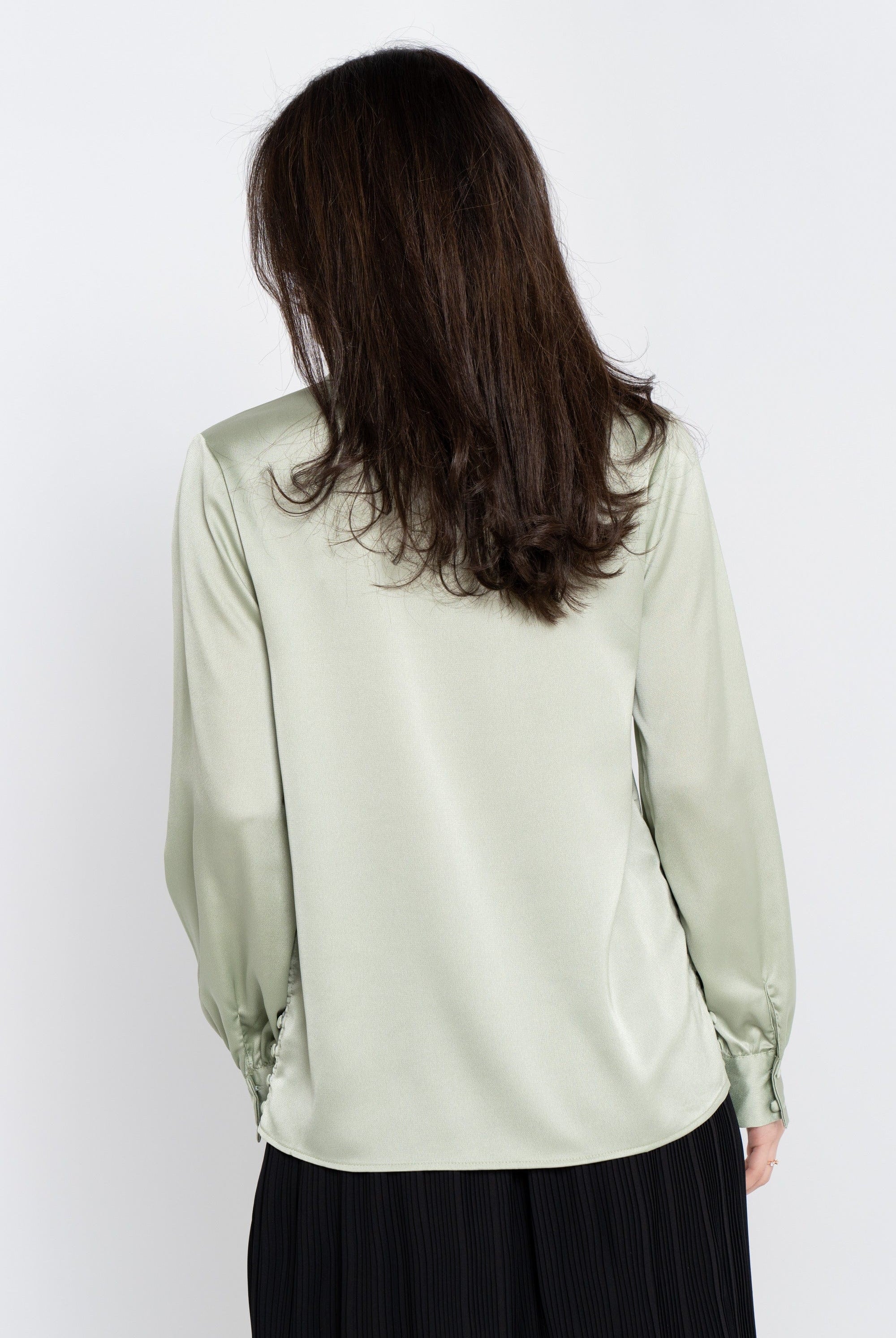 نتشي قميص سادة بأزرار أمامية وجانبية نسائي