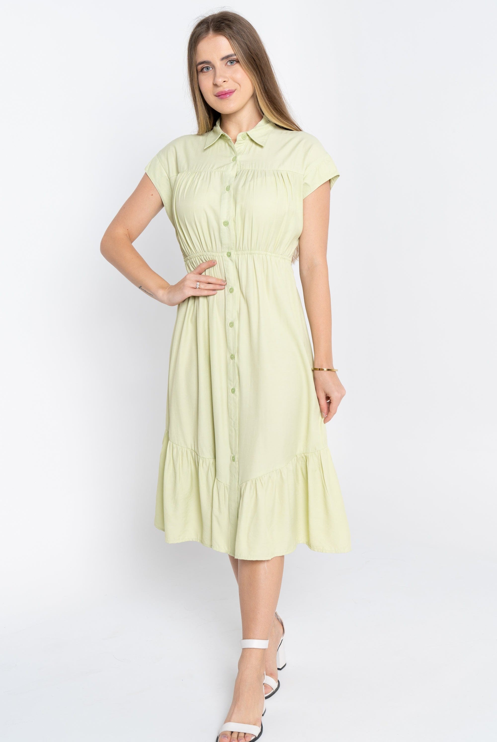 نتشي فستان ميدي تصميم قميص بأكمام قصيرة وأزرار أمامية