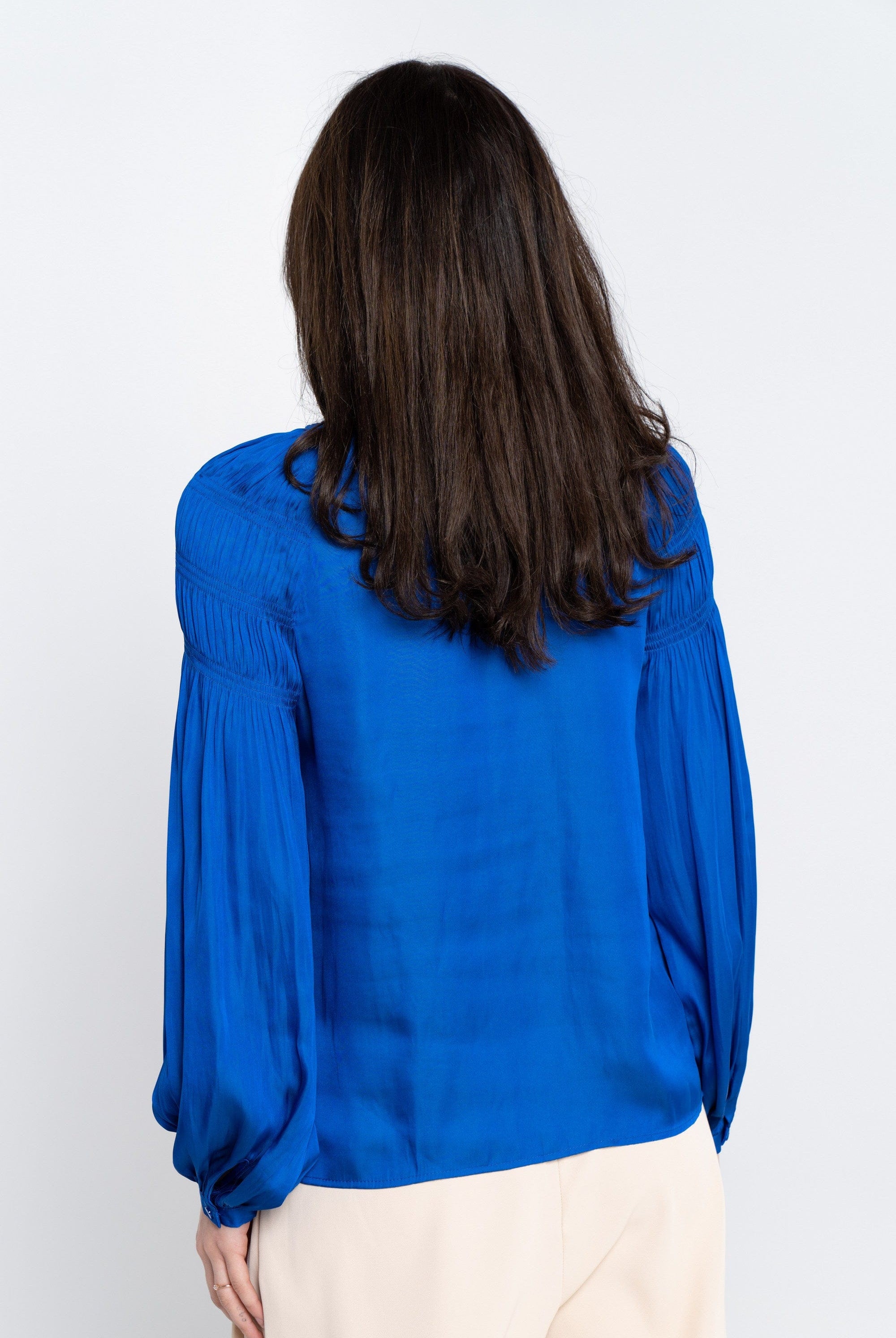 نتشي بلوزة سادة أكمام طويلة بف مكشكشة من الأكتاف نسائي