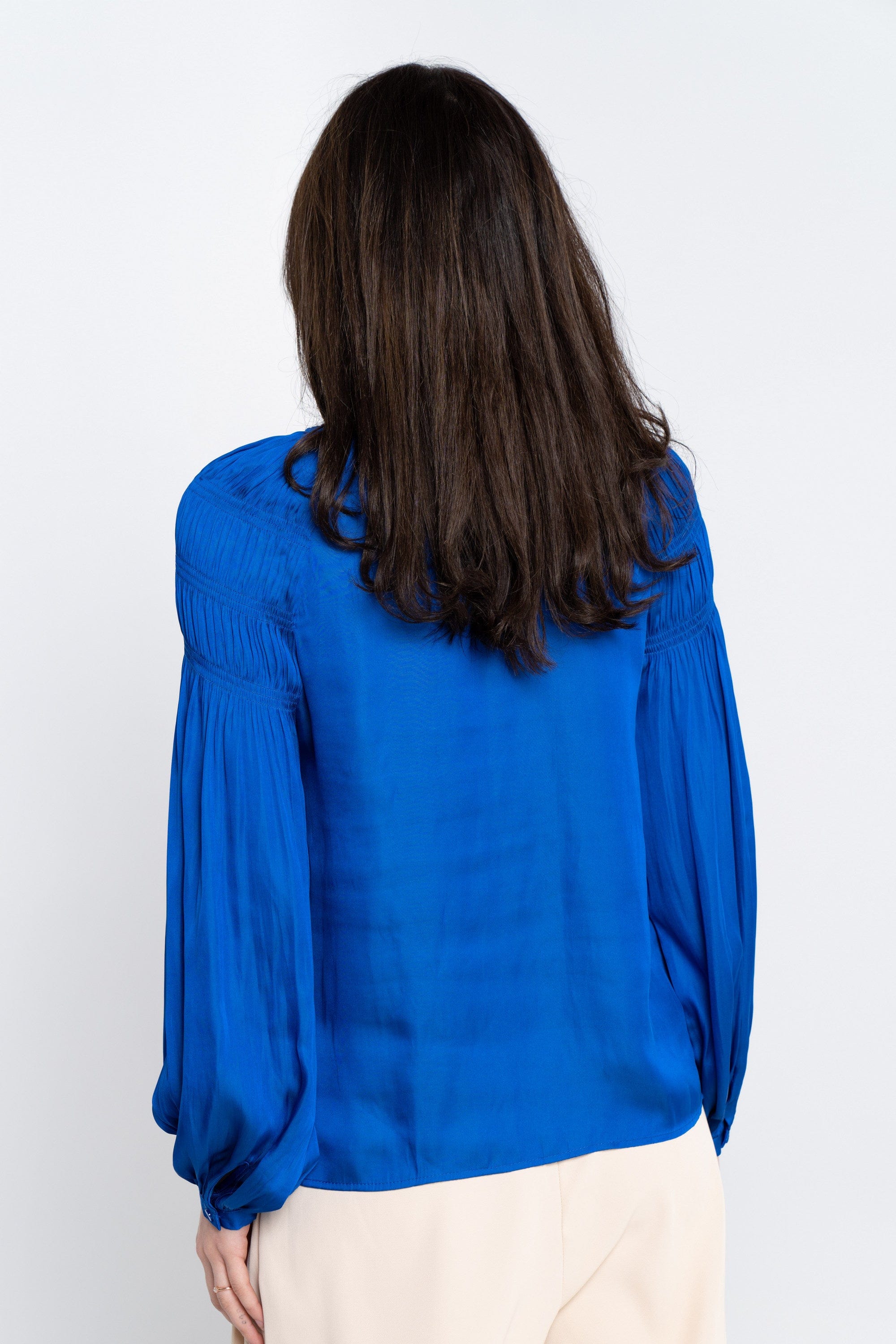 نتشي بلوزة سادة أكمام طويلة بف مكشكشة من الأكتاف نسائي