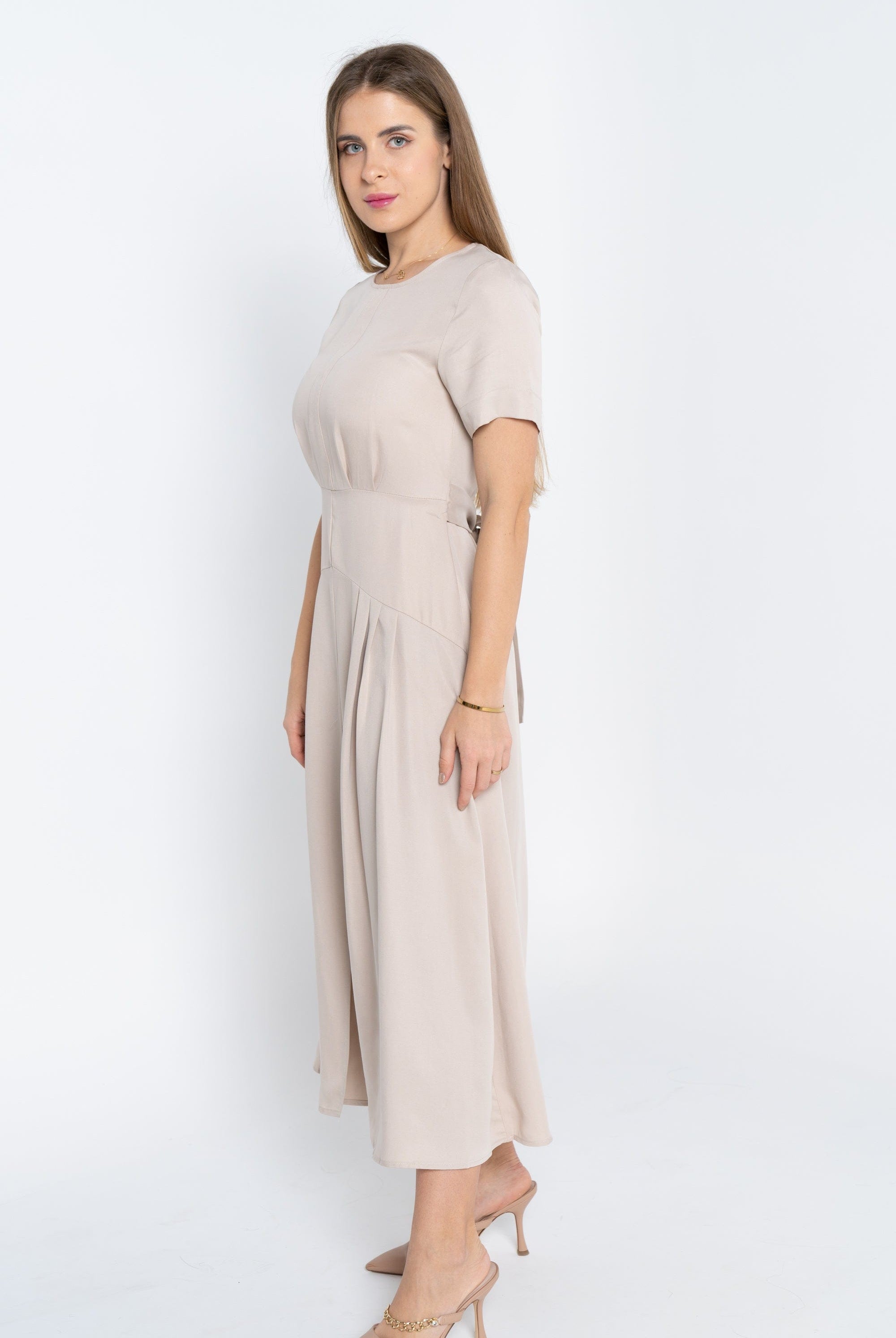 نتشي فستان سادة مخصر طويل كم قصير نسائي