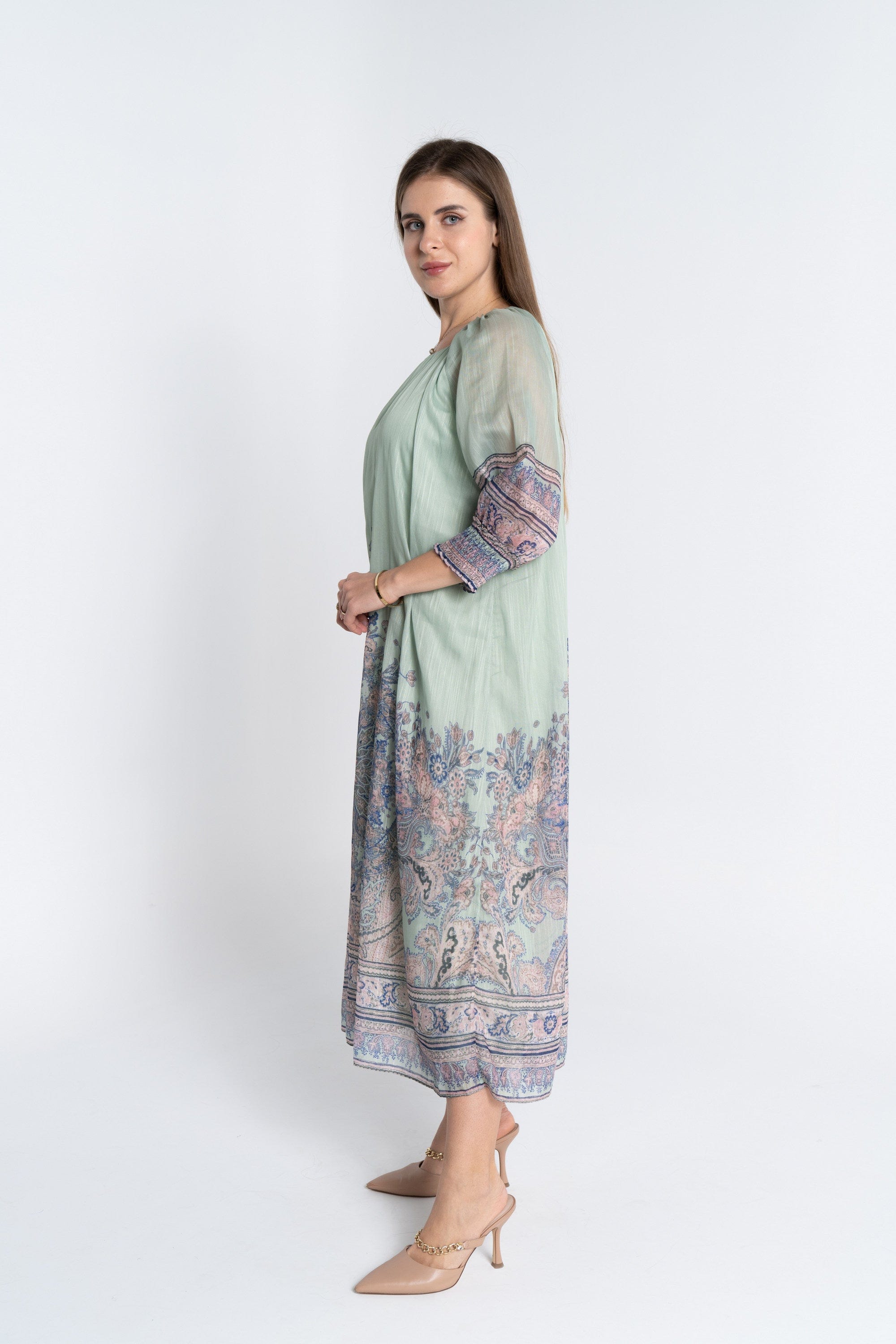 ูุชุดู ูุณุชุงู ู
ูุฏู ู
ูููุด ู
ู ุฃุณูู ูุงุณุน 3/4 ูู
ูุณุงุฆู