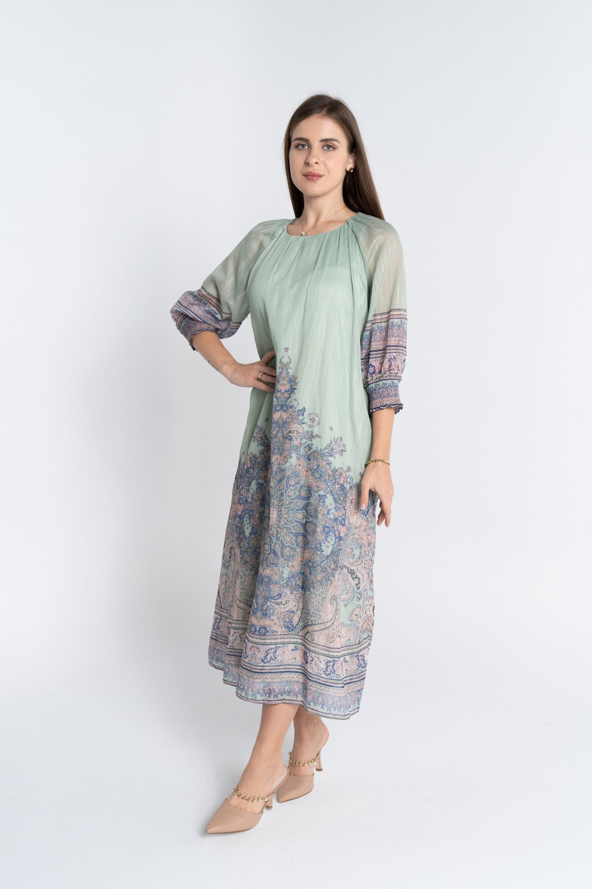 ูุชุดู ูุณุชุงู ู
ูุฏู ู
ูููุด ู
ู ุฃุณูู ูุงุณุน 3/4 ูู
ูุณุงุฆู