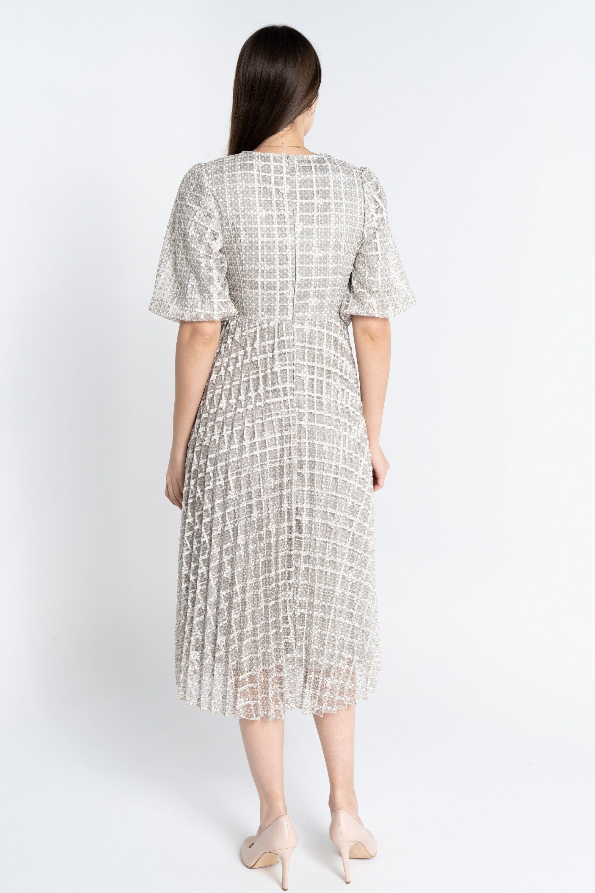 نتشي فستان ميدي منقوش على شكل مربعات مخصر كم قصير نسائي