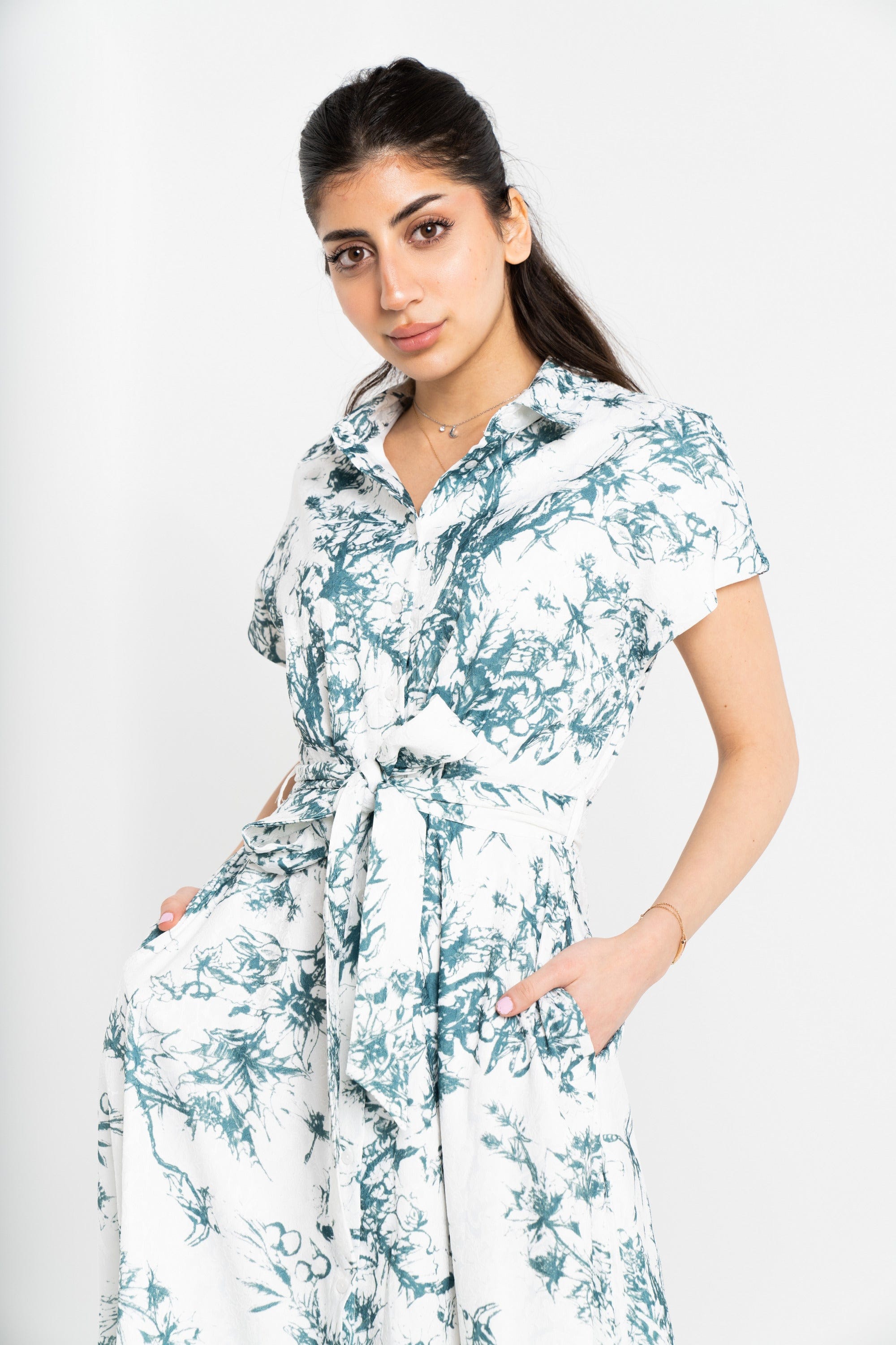 نتشي فستان ميدي منقوش مخصر بحزام على الخصر كم قصير نسائي