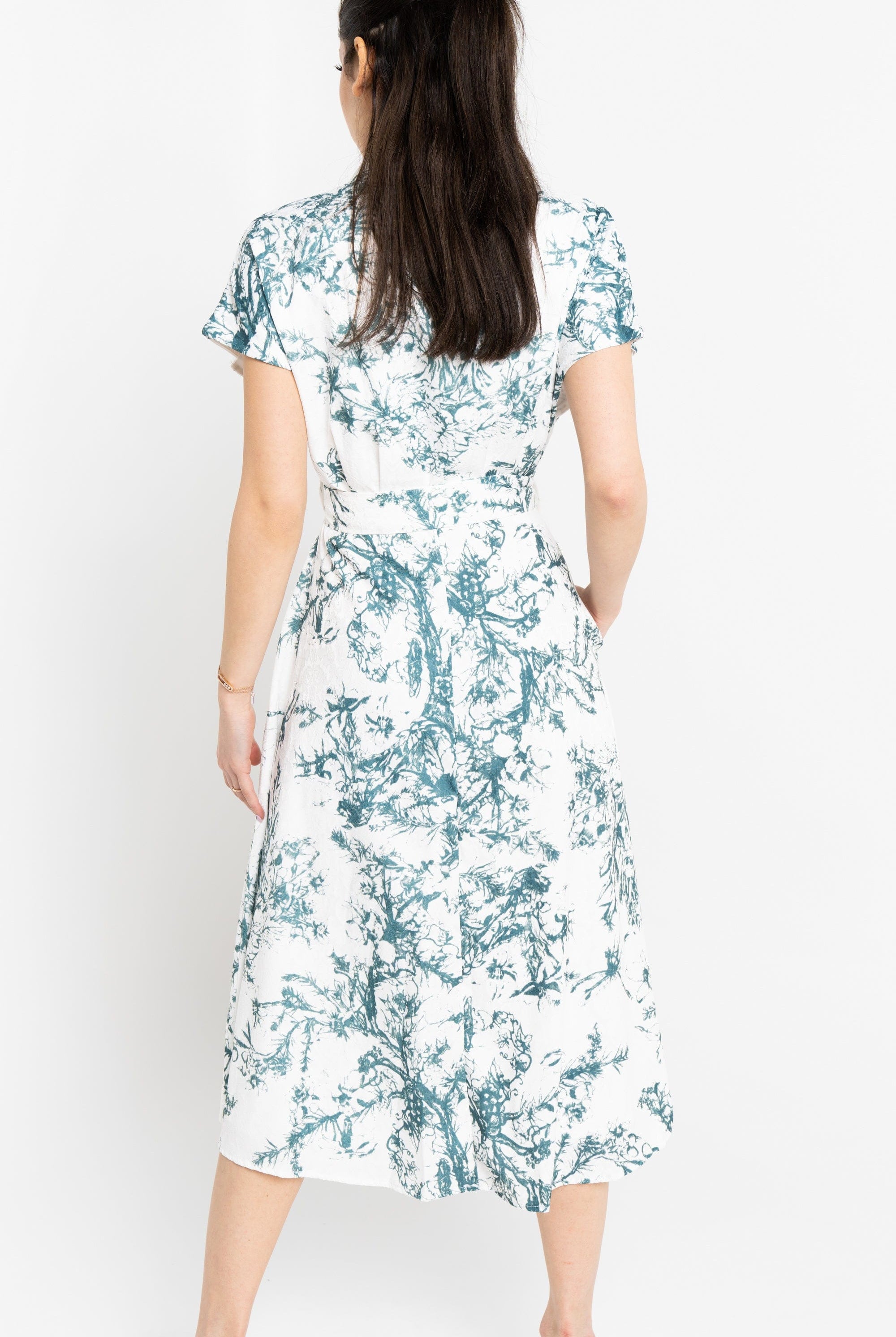 نتشي فستان ميدي منقوش مخصر بحزام على الخصر كم قصير نسائي