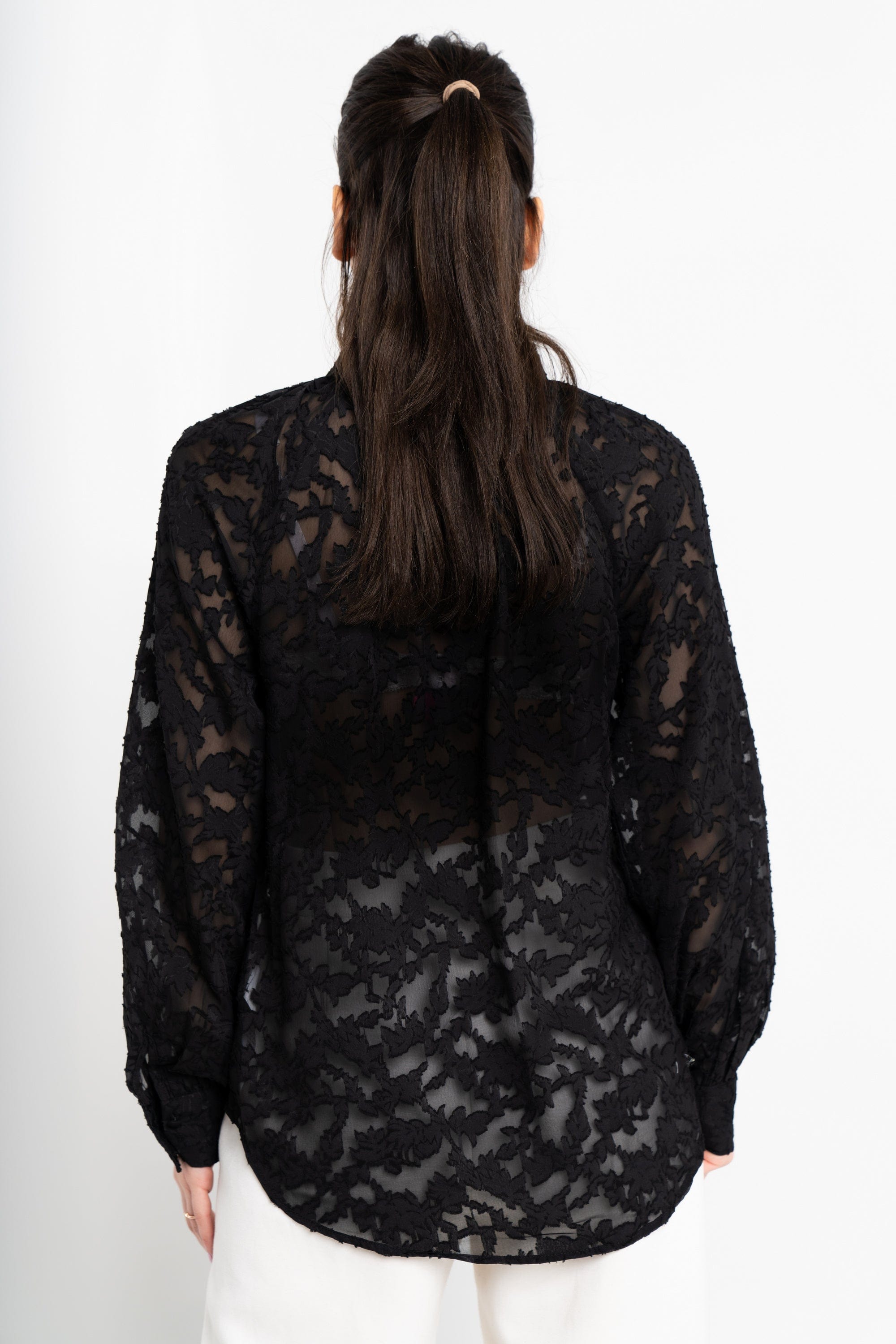 نتشي توب شفاف مطرز كم طويل نسائي