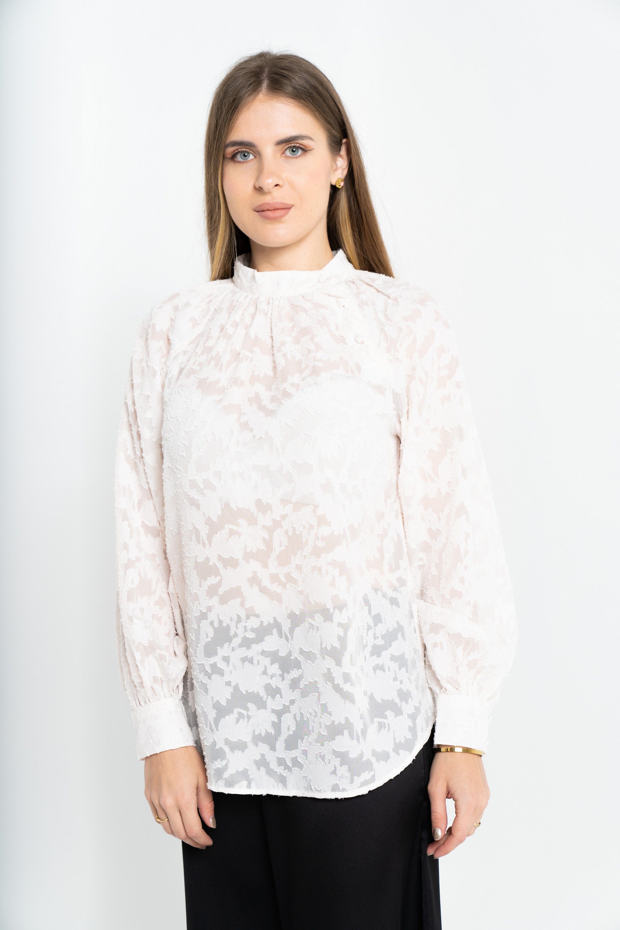 نتشي توب شفاف مطرز كم طويل نسائي