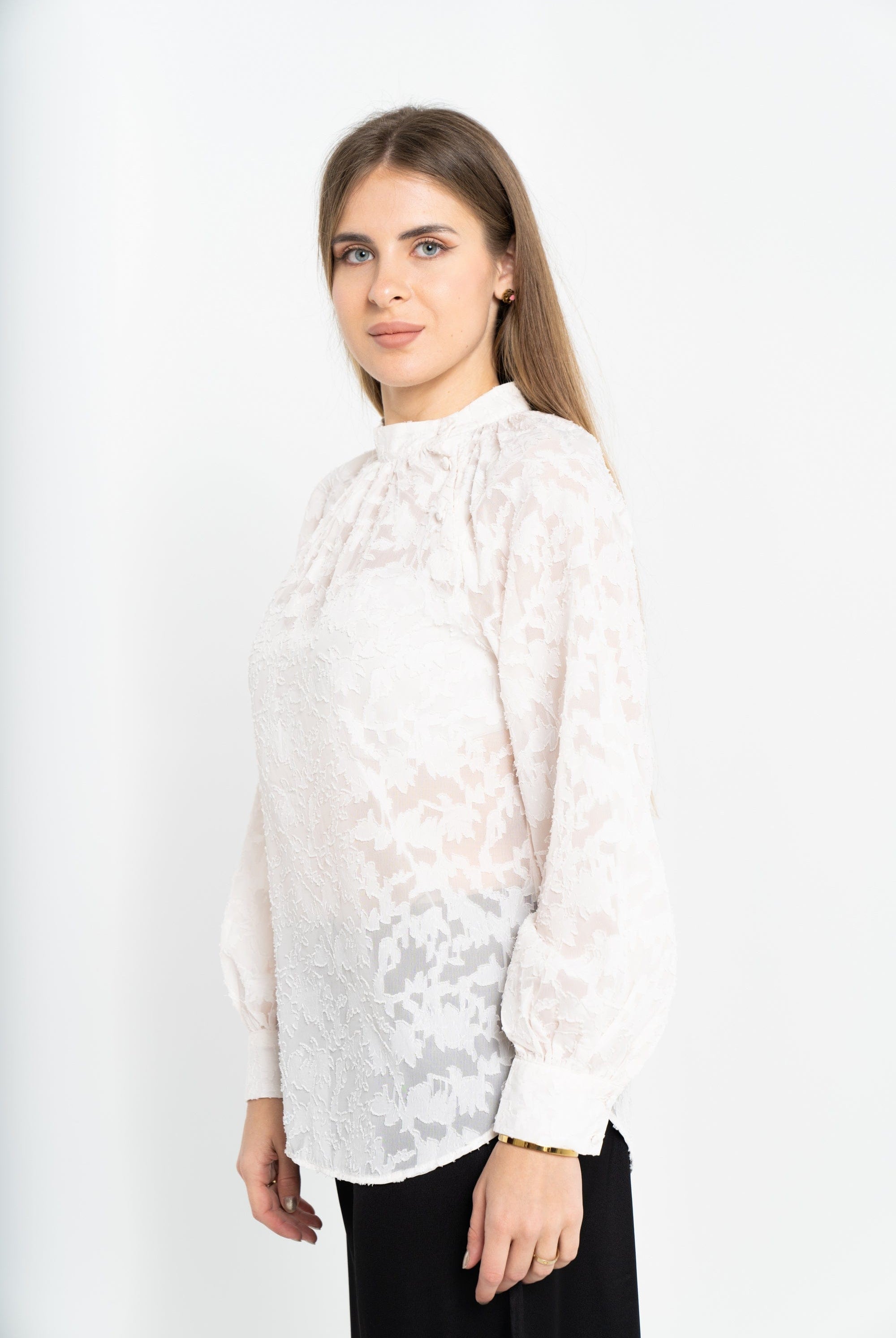 نتشي توب شفاف مطرز كم طويل نسائي